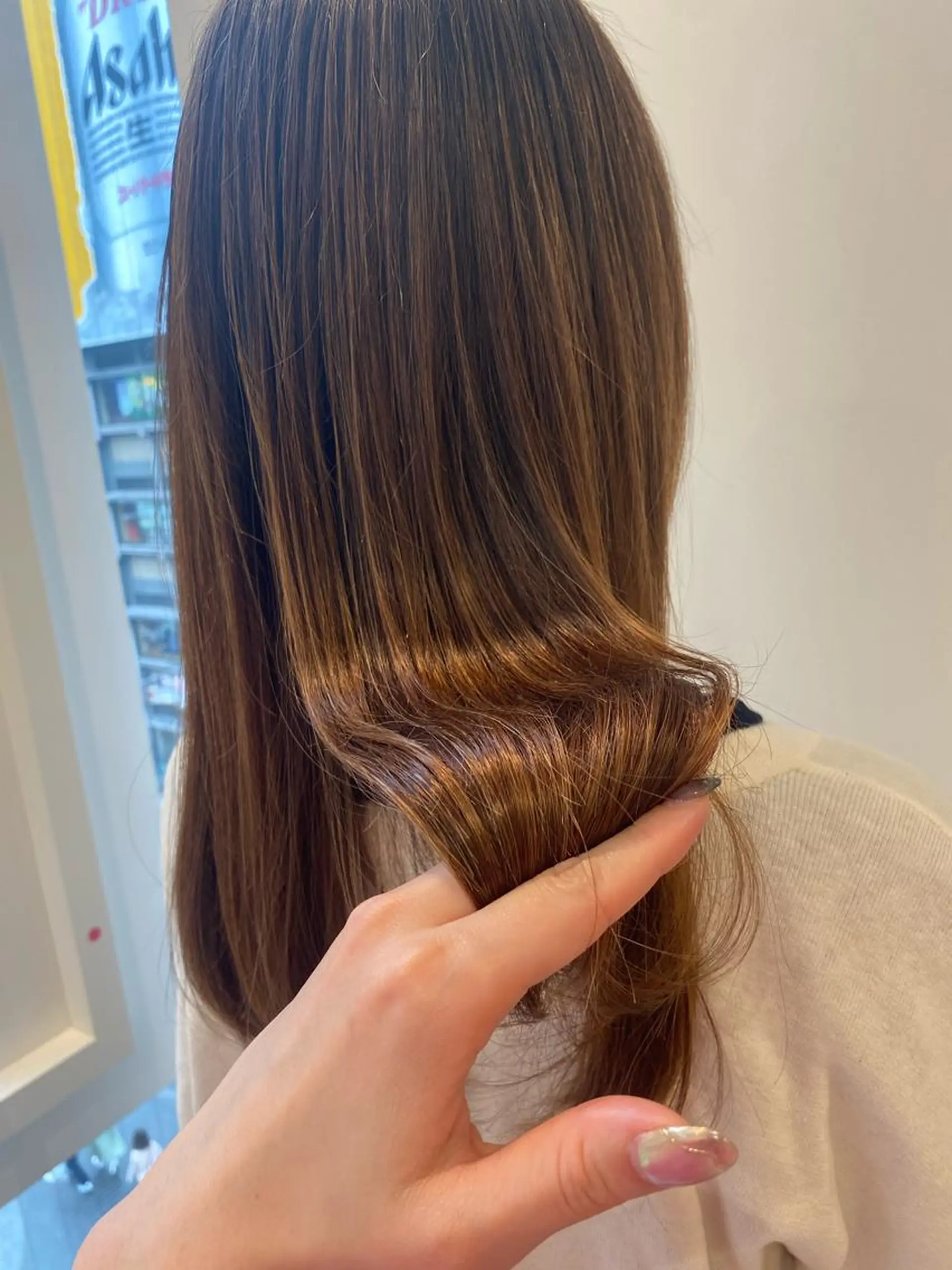 ロング トリートメント 酸熱トリートメント カット トリートメント ベージュ/インナー カラー🤍Rieのヘアスタイル