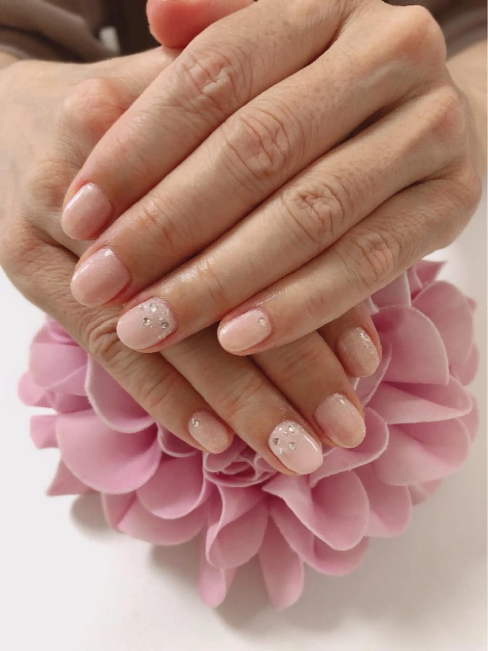 ネイル アートネイル 長さ出し フットネイル グリーン ニュアンスネイル Lily Roseスタッフ一同のマツエク・マツパデザイン