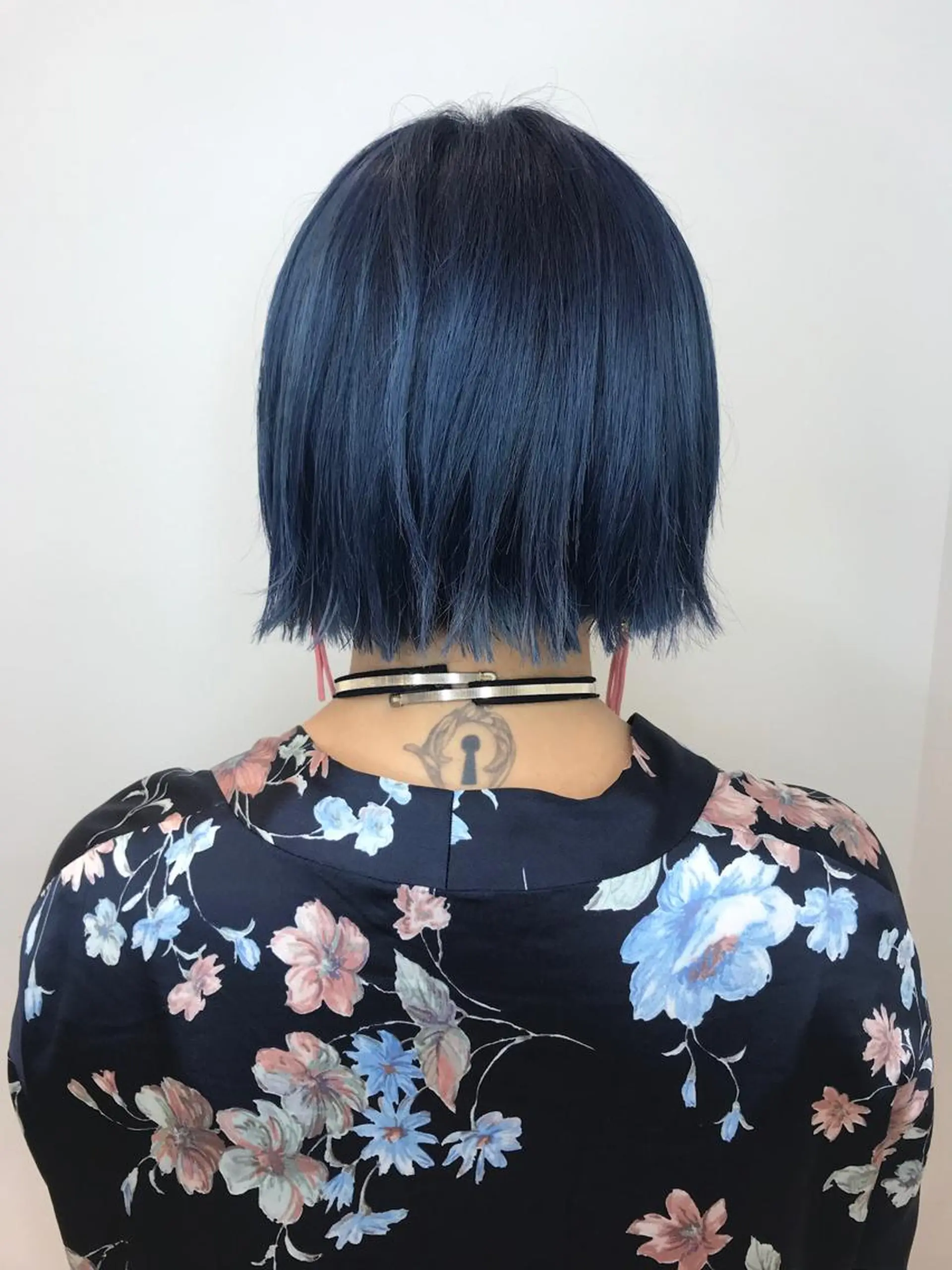 ミディアム カラー ブリーチ ブルーカラー ケアブリーチ ネイビーカラー トリートメント カット ヘアカラー トリートメント Le'a渋谷所属・インナーエクステ渋谷 🦋KAJIのヘアスタイル