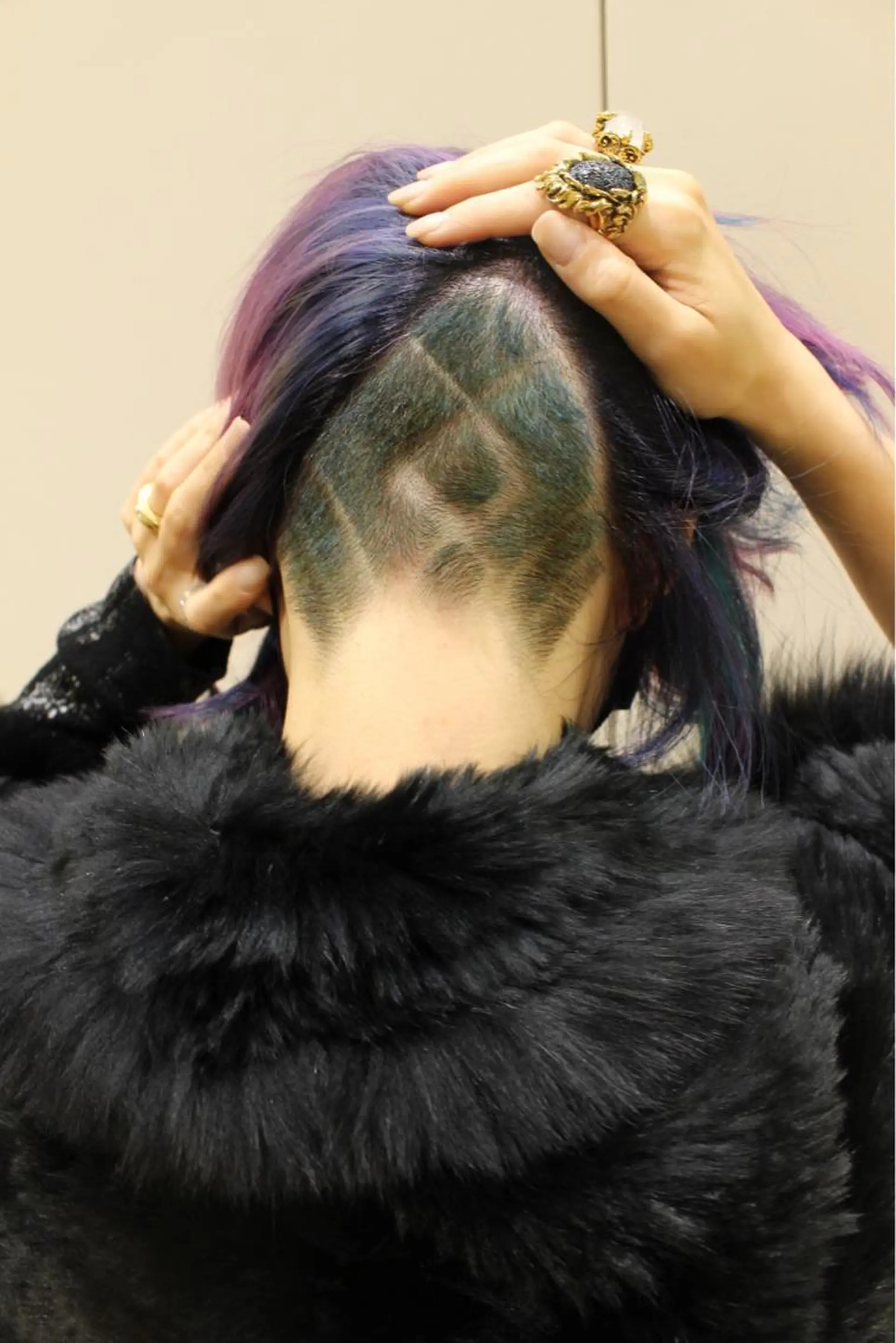 セミロング カラー 髪質改善のプロ✨りな さんのヘアスタイル