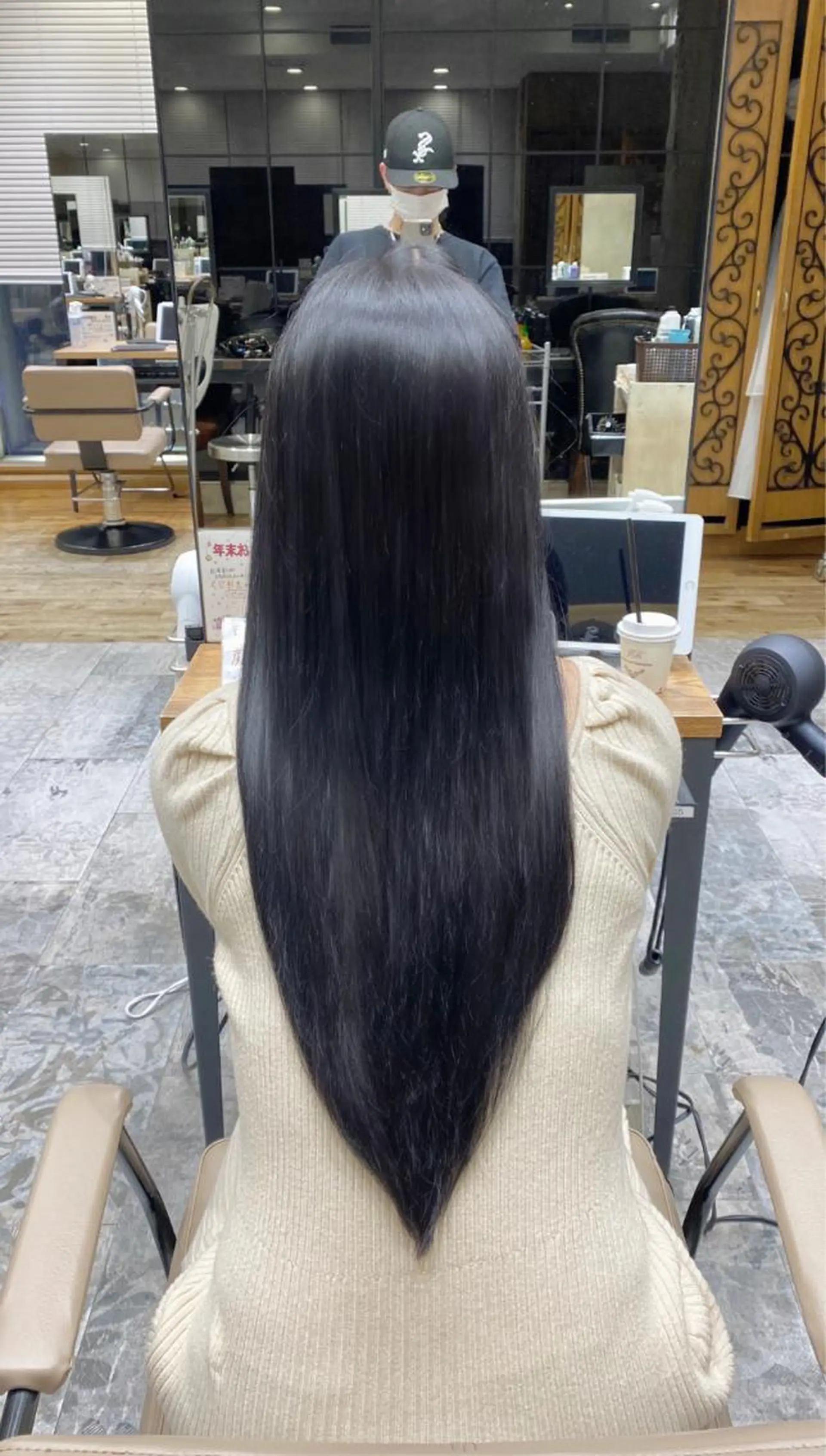 カラー 新宿/レイヤー 顔周りカット溝手優太のヘアスタイル