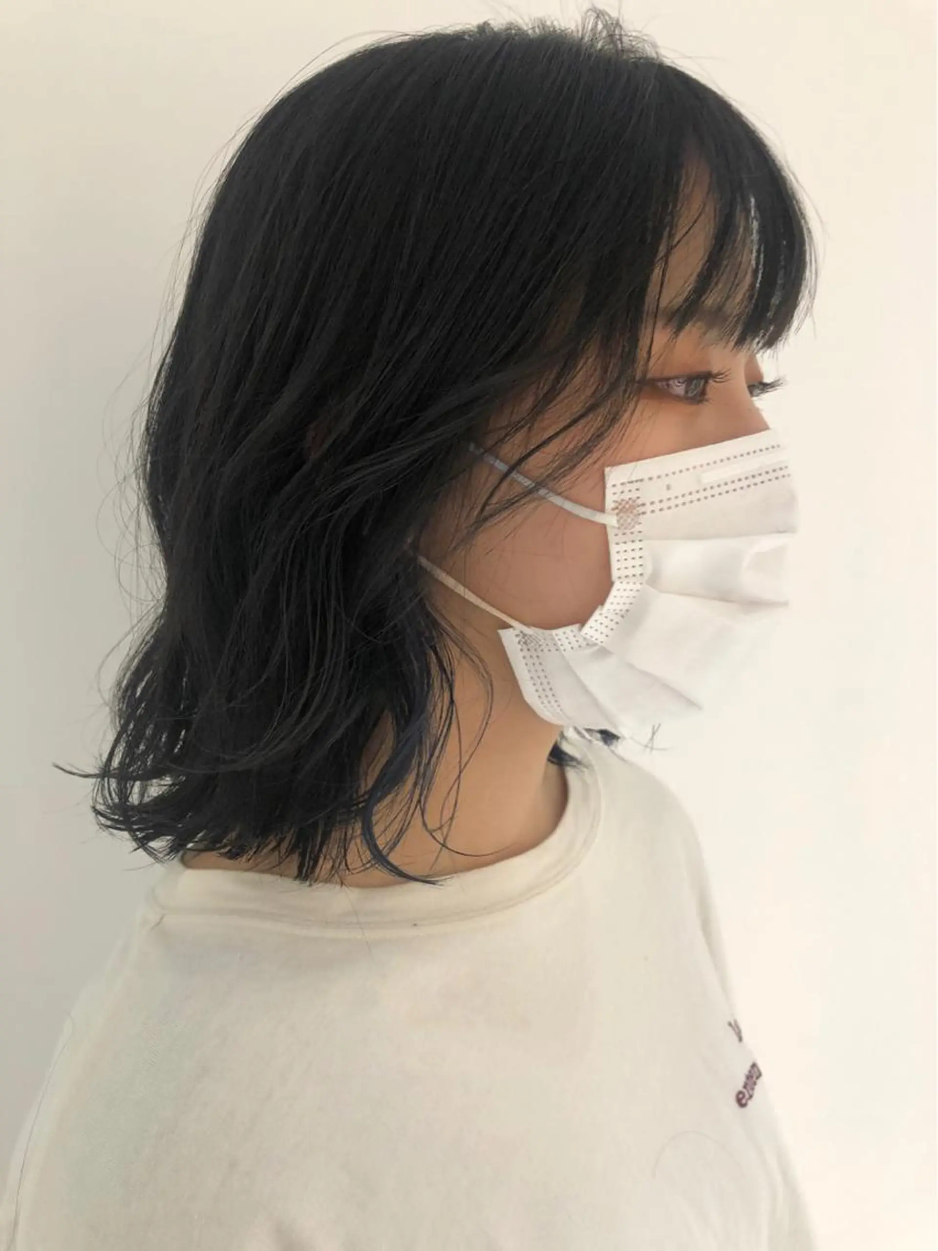 ミディアム カラー ブルーカラー 古屋 花織のヘアスタイル