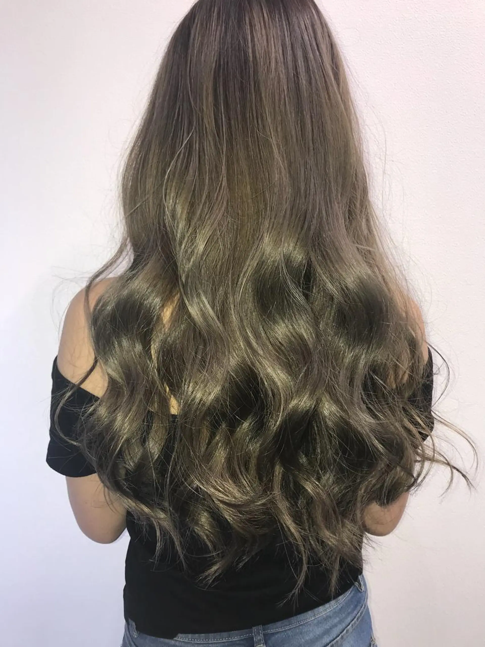 ロング カラー 🩵髪質改善🩵 韓国ヘア🩵花澤みりのヘアスタイル