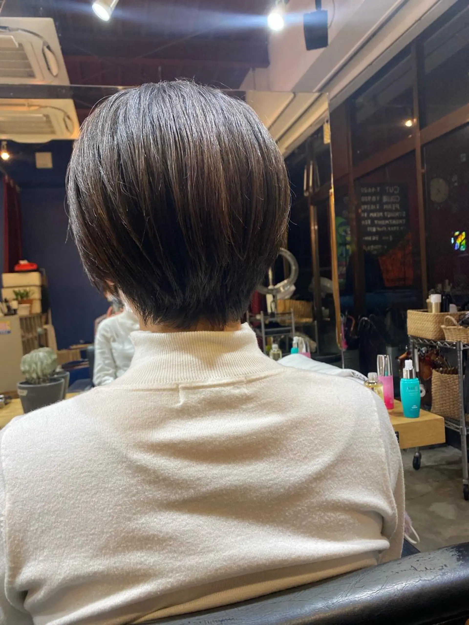 ショート 小日向 沙織のヘアスタイル