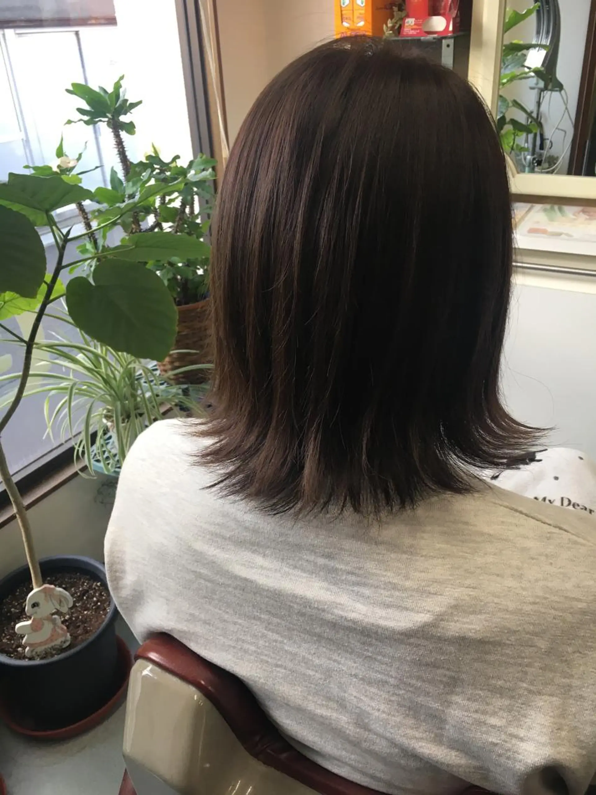 ミディアム カラー 透明感カラー インナーカラー パープルカラー カット ヘアカラー トリートメント ストウ ナナエのヘアスタイル