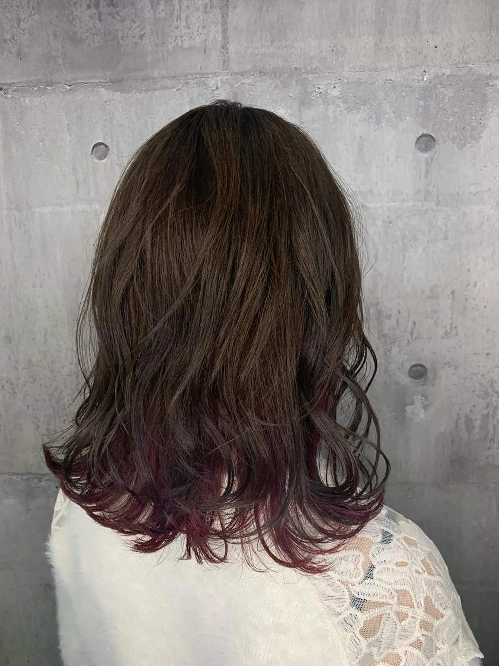 ミディアム カラー デザインカラー インナーカラー ピンクカラー 小関 茅里のマツエク・マツパデザイン