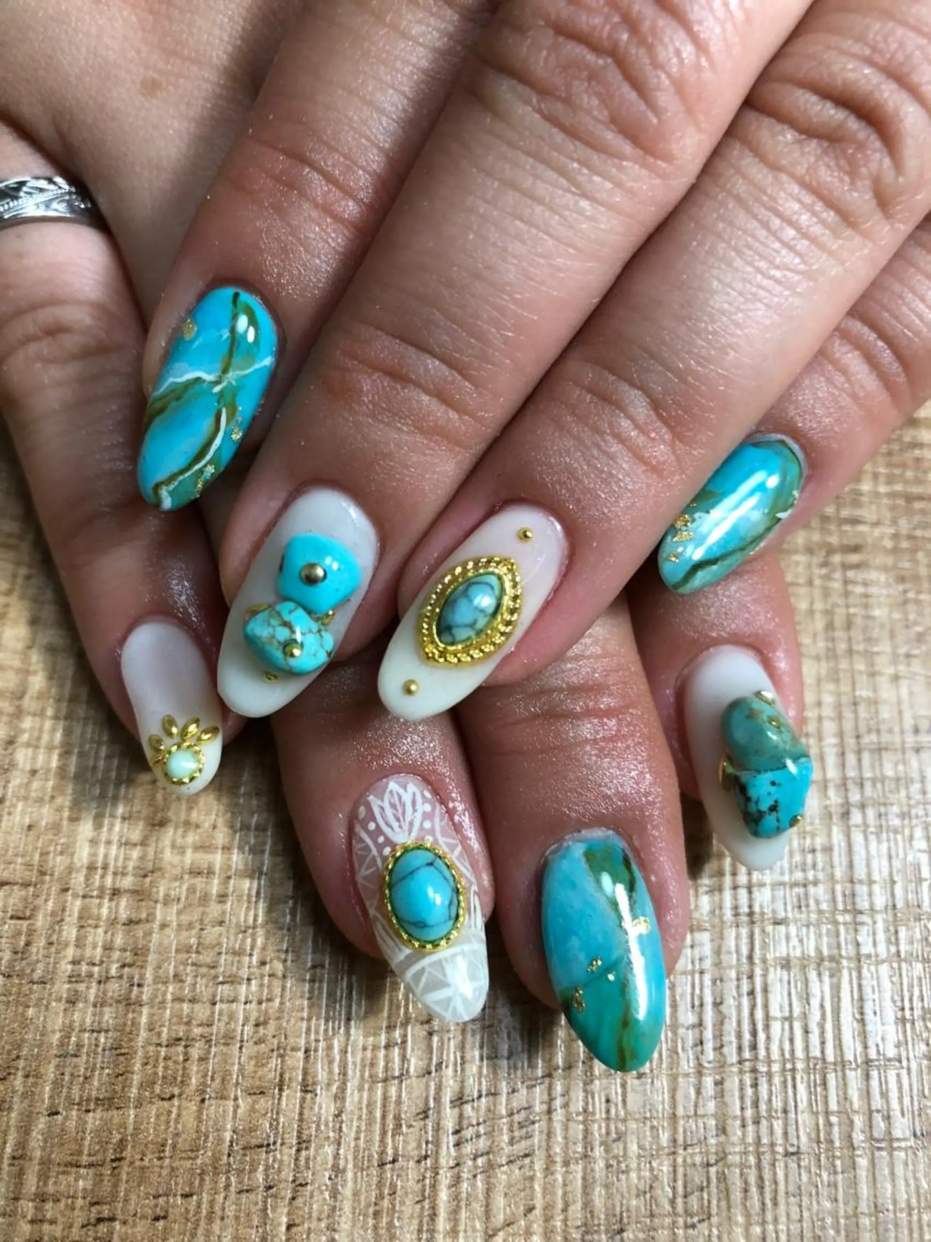 ネイル 安藤 Charlotteのネイルデザイン