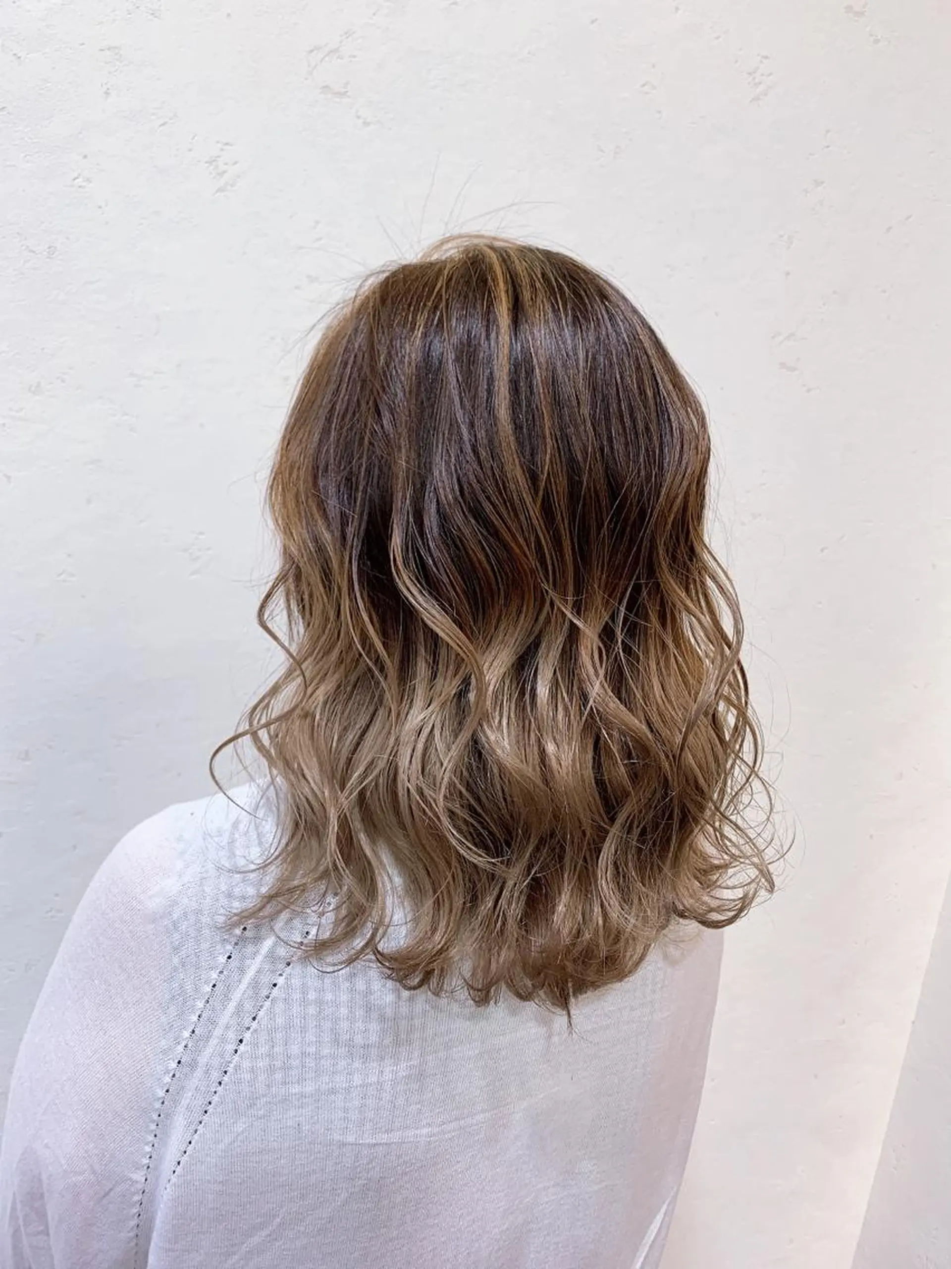 ミディアム カラー 天野 開のヘアスタイル