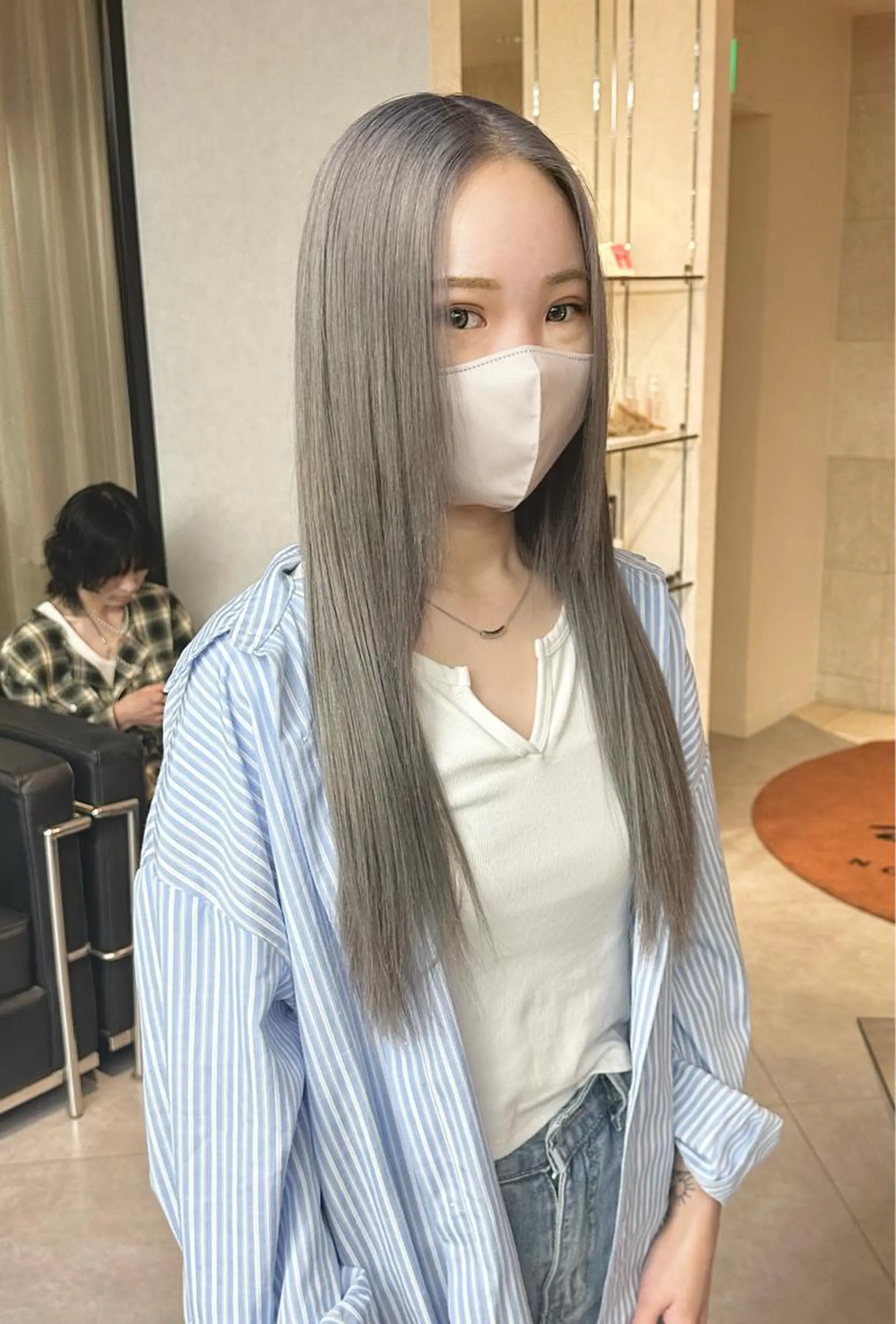 ロング カラー ヘアアレンジ ウルフとハイトーン みっちー✂️のヘアスタイル