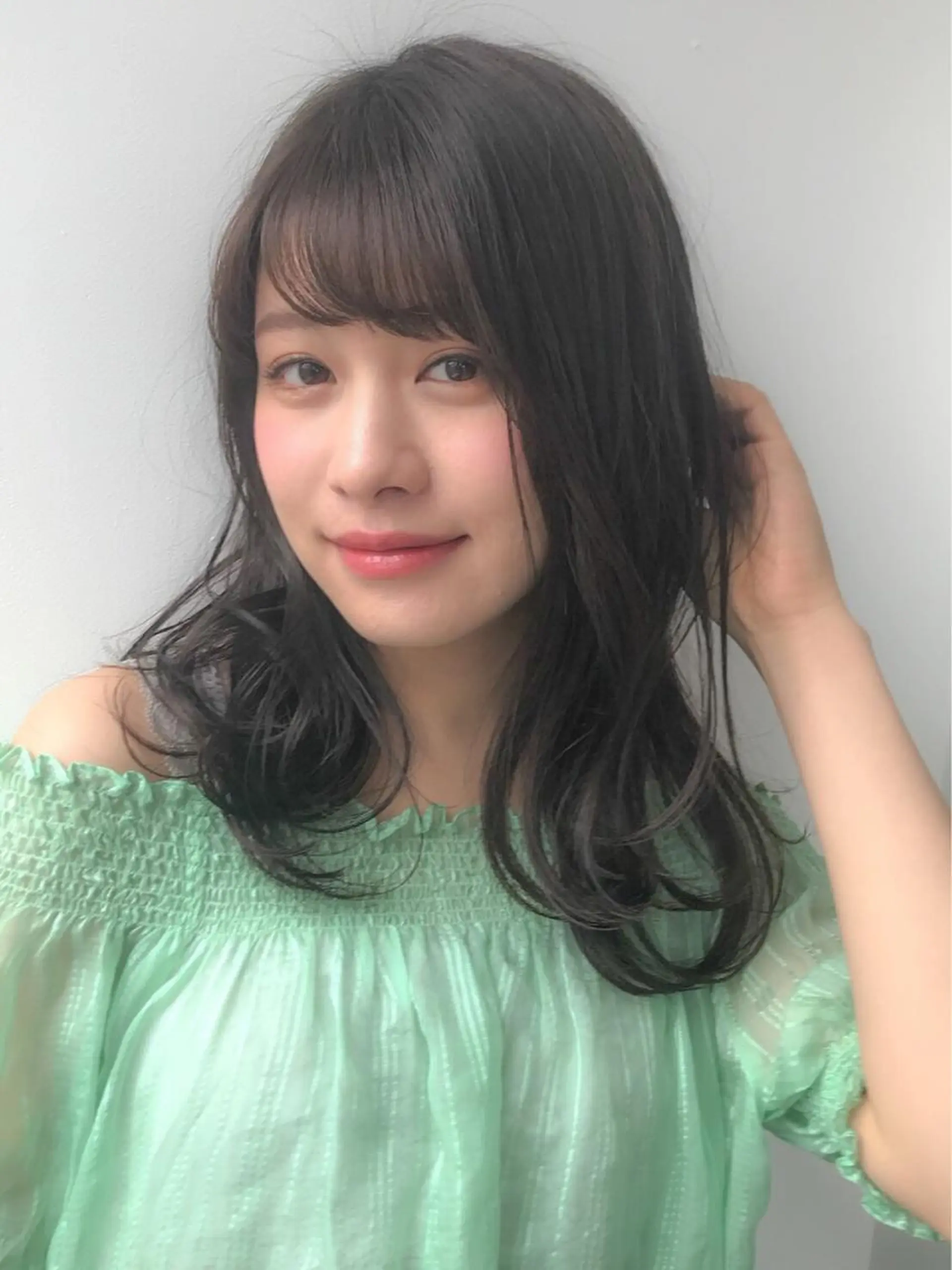 カラー 赤み消し韓国ヘア レイヤー縮毛🤍渡邉のヘアスタイル