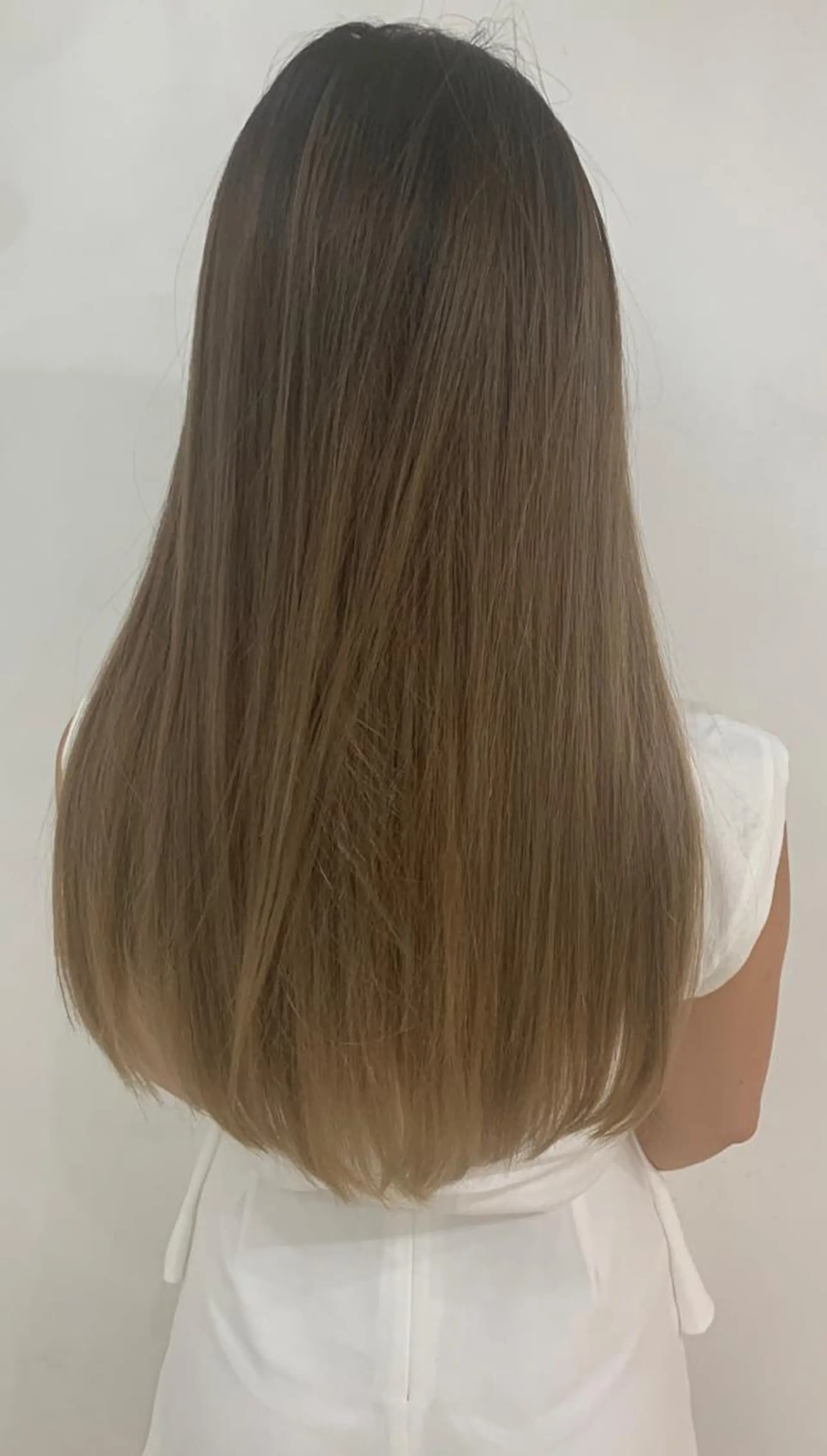 ロング カラー アッシュ バレイヤージュ ブリーチ デザインカラー グレージュ カット 縮毛矯正 京都大人女性ショート 徒歩1分/秋山のヘアスタイル