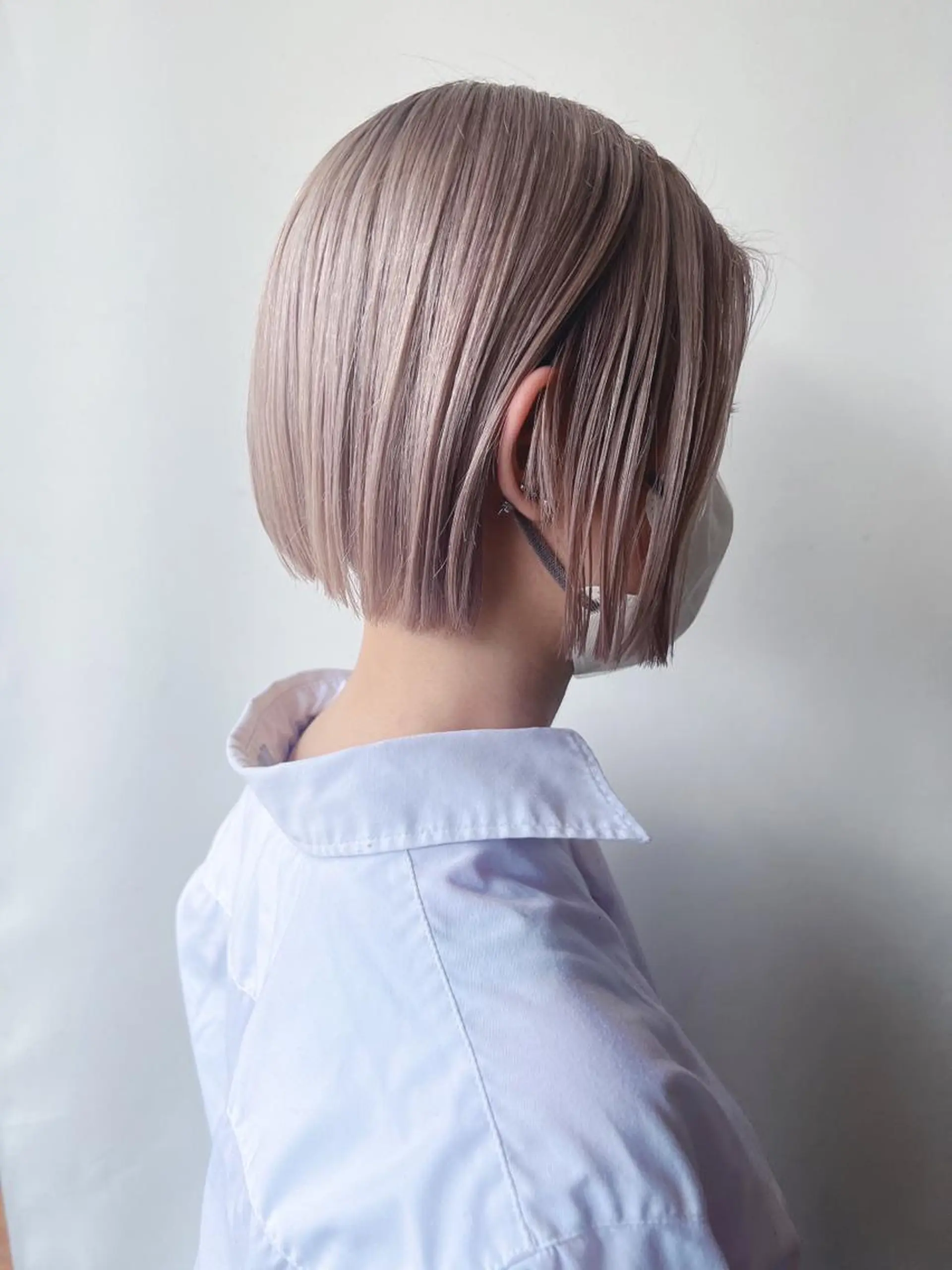 ショート morio from london所属・松岡彩華 ボブ /グレージュのヘアスタイル