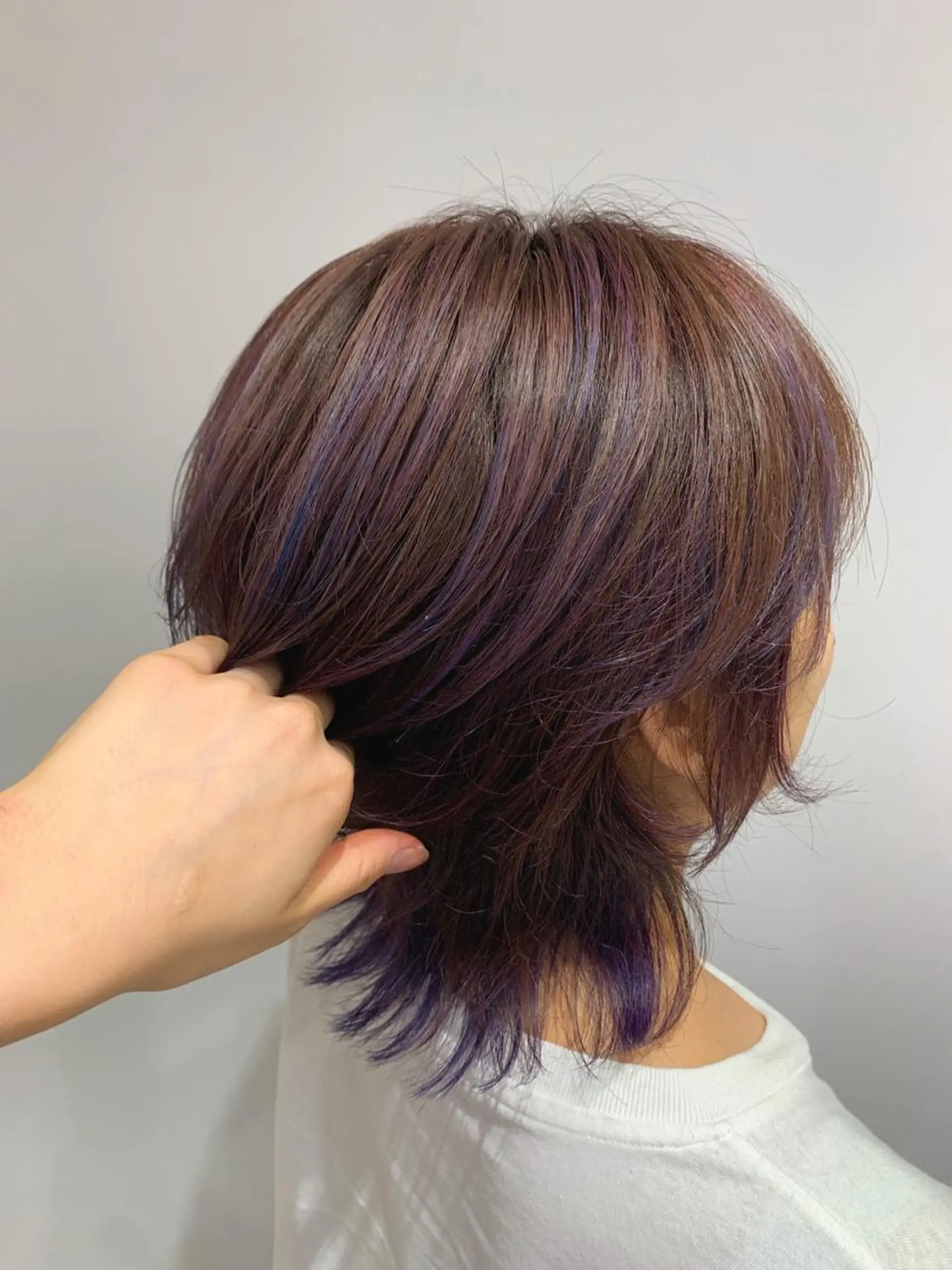 ショート カラー ハイライトカラー パープルカラー ハイライト カット ヘアカラー トリートメント 近藤千翔🩵 髪質改善Periodのエステ・リラクイメージ