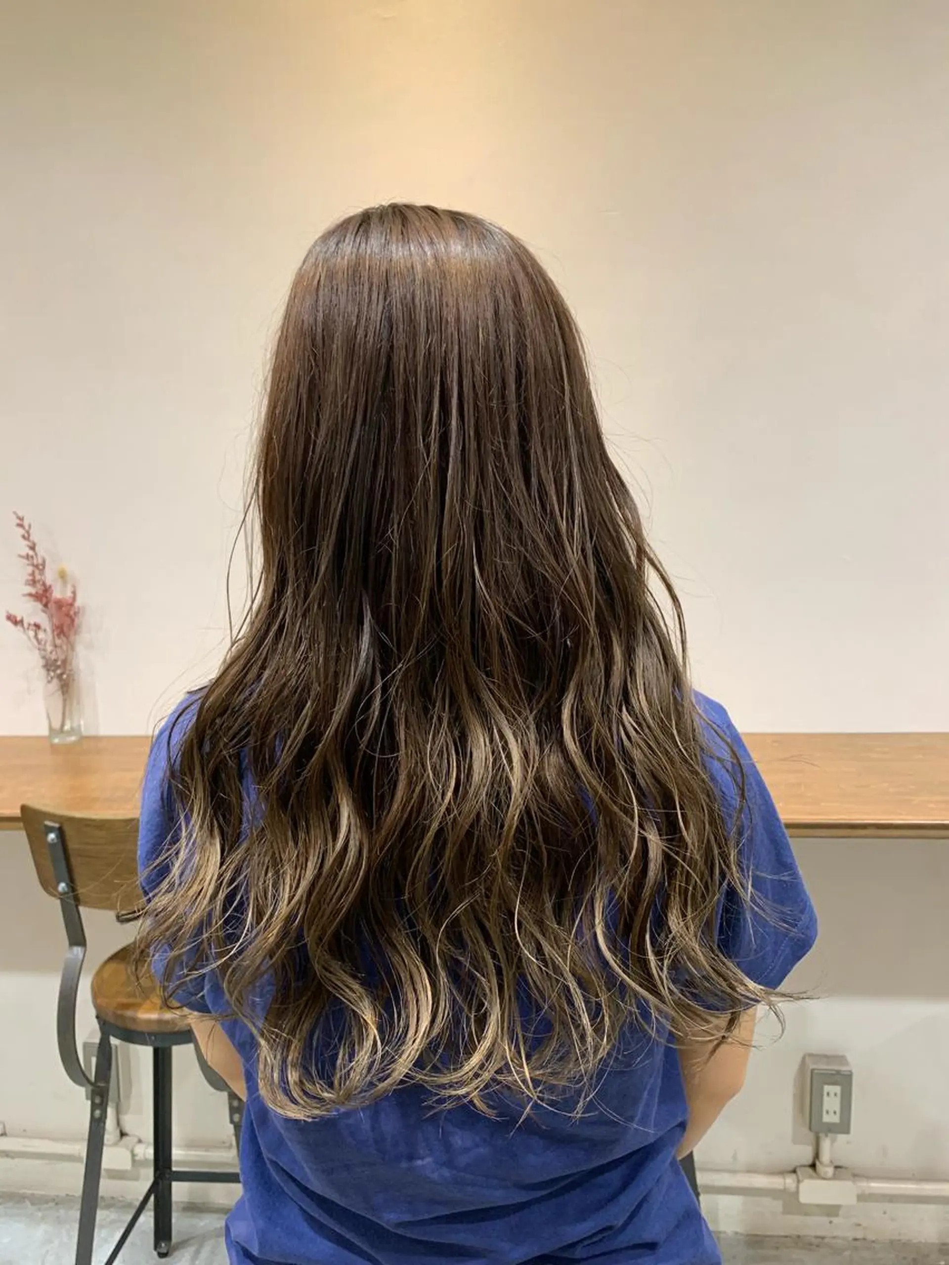 ロング ハイトーン/レイヤー 💜Akaneのヘアスタイル