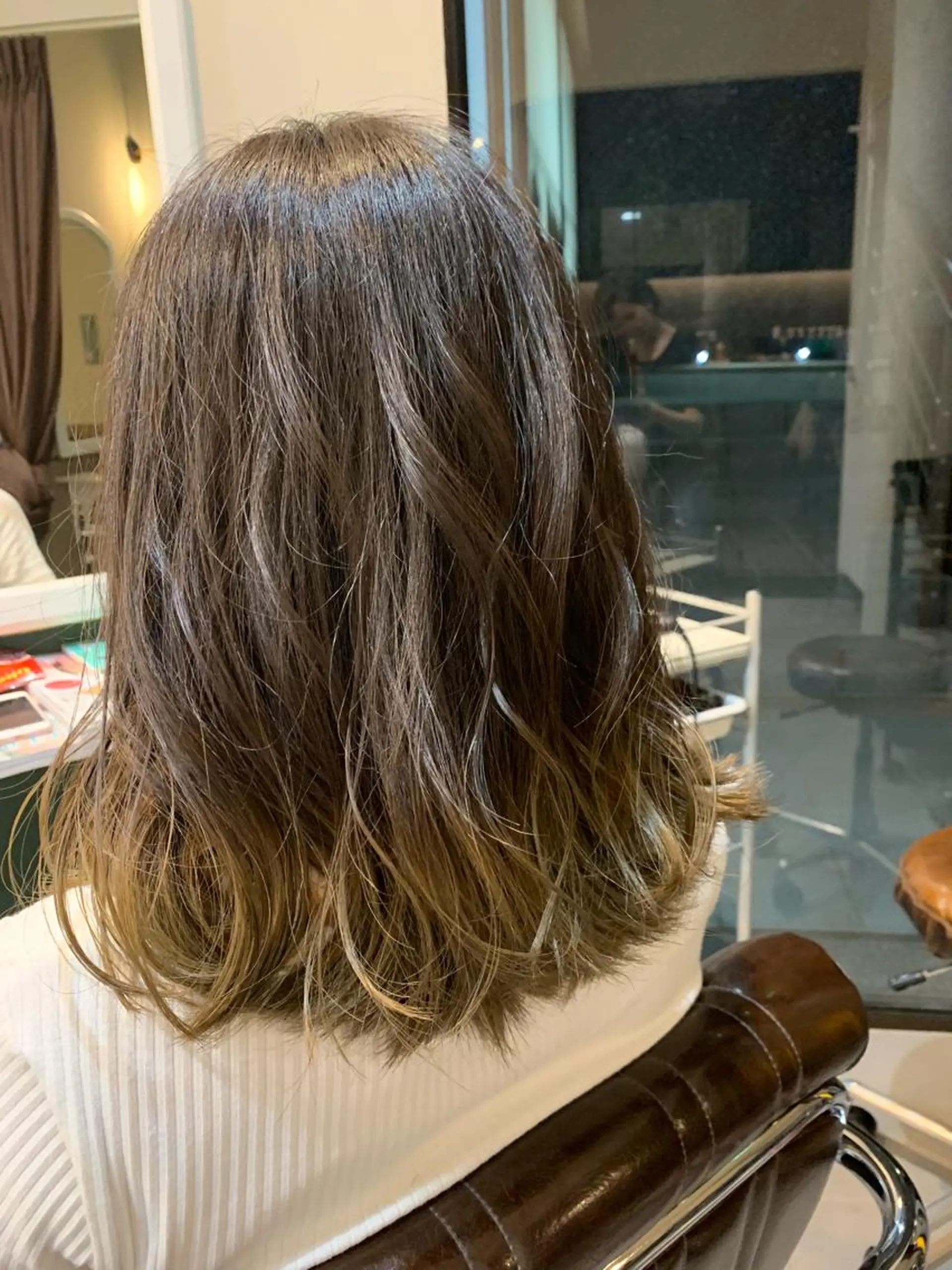 セミロング 大木 華のヘアスタイル