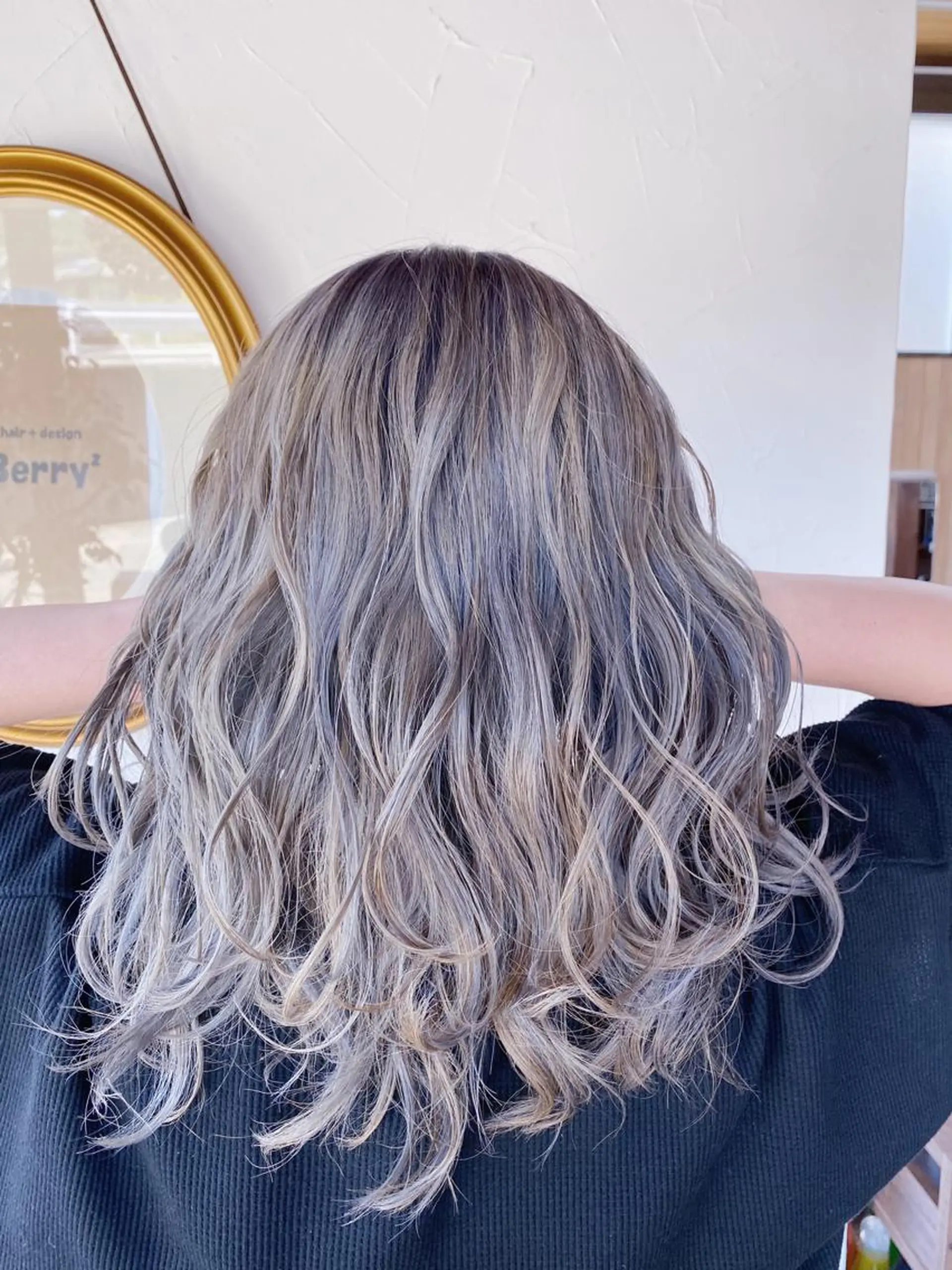 ロング カラー カット ヘアカラー トリートメント BERRY BERRY所属・Berry Berryのヘアスタイル