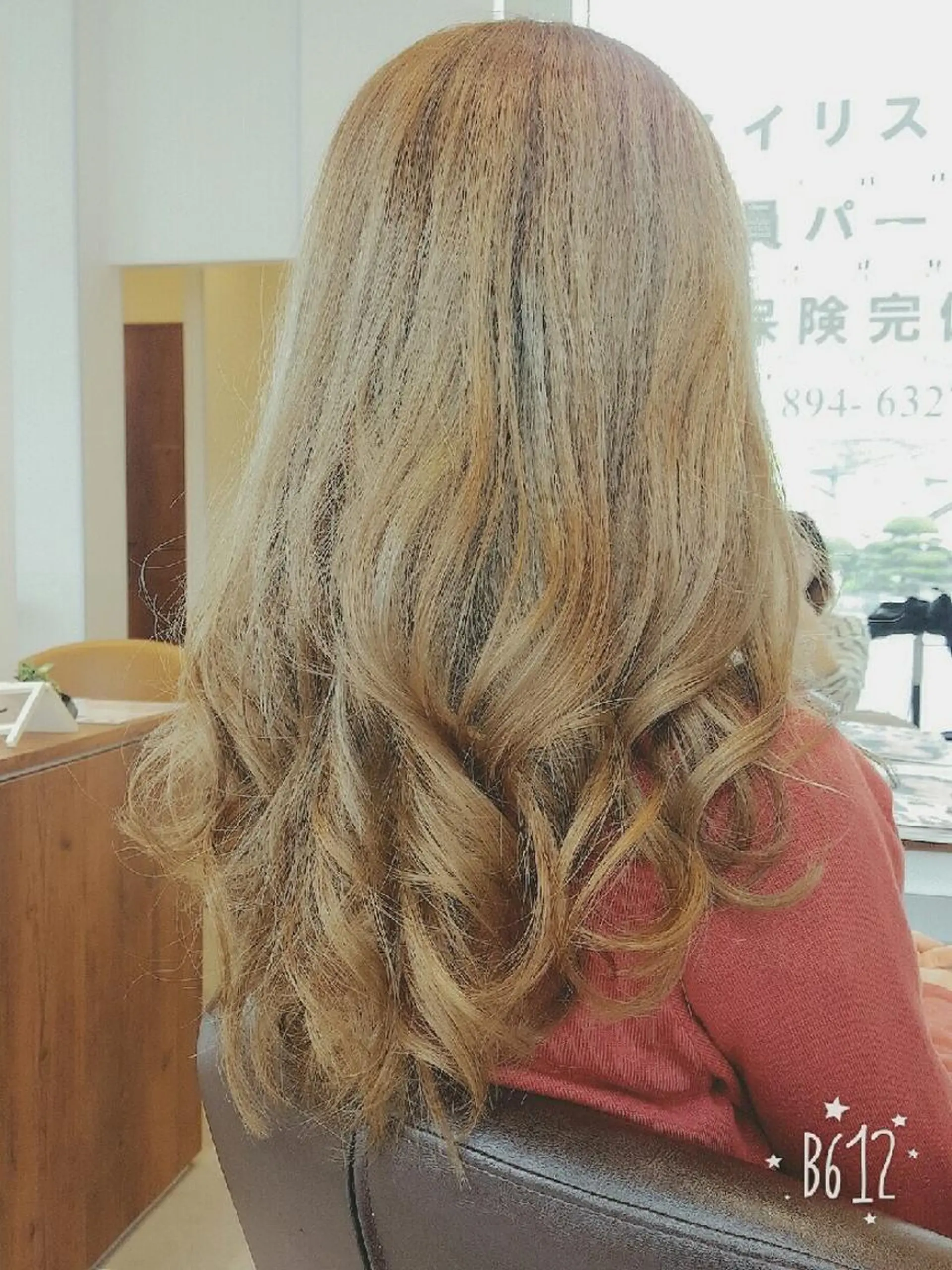 カラー ベージュカラー ミルクティーベージュ EARTH/A東川 優美のヘアスタイル