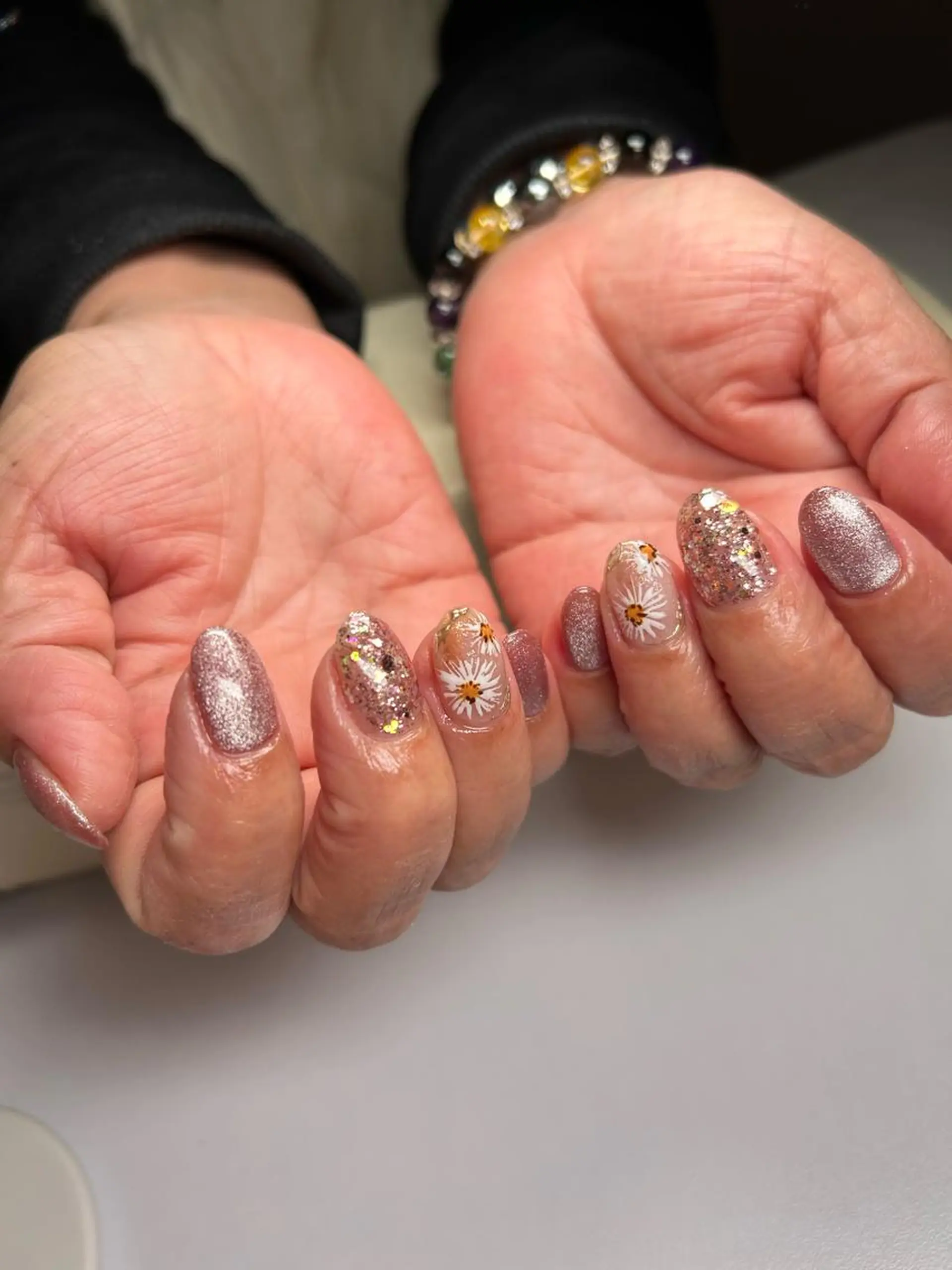 ネイル 長さ出し フラワーネイル キラキラネイル ラメ(グリッター) マグネットネイル ハンドネイル フットネイル Bianca 美浜店 masuのネイルデザイン