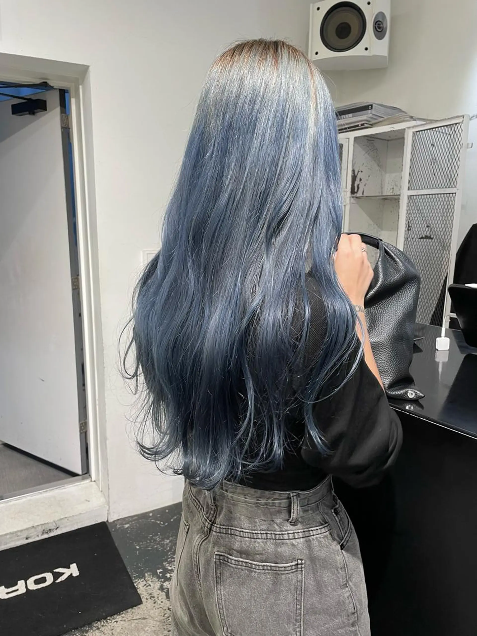 ロング カラー パーマ ヘアアレンジ メンズ キッズ ネイル マツエク・マツパ アイブロウ メンズブリーチ ブリーチ ブルーカラー ブルー クリアネイル カット ヘアカラー トリートメント 艶ハイトーン/ヘア アレンジAYAKAのヘアスタイル