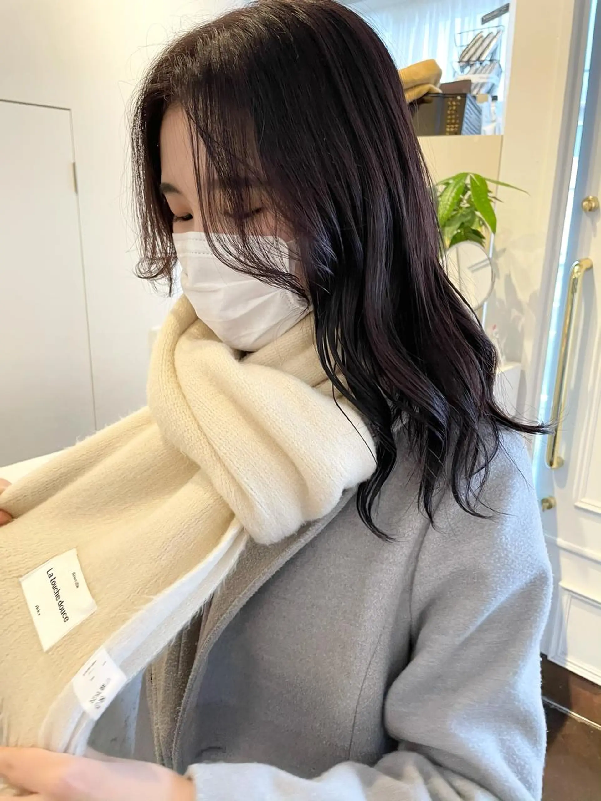 ミディアム カラー 安藤 佑衣のヘアスタイル