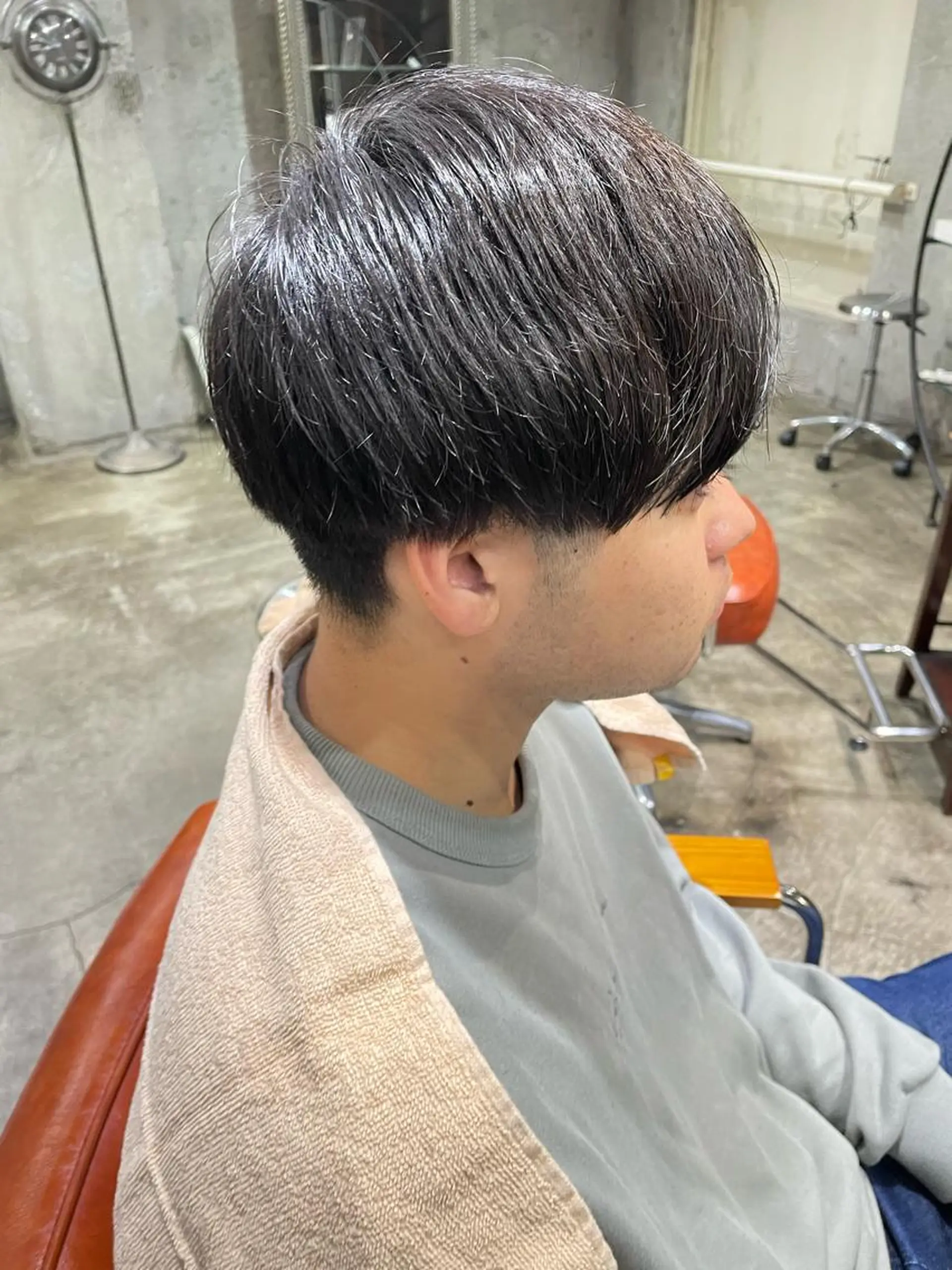 ショート yelm所属・🫒オリーブカラー ミディアムレイヤー✨のヘアスタイル