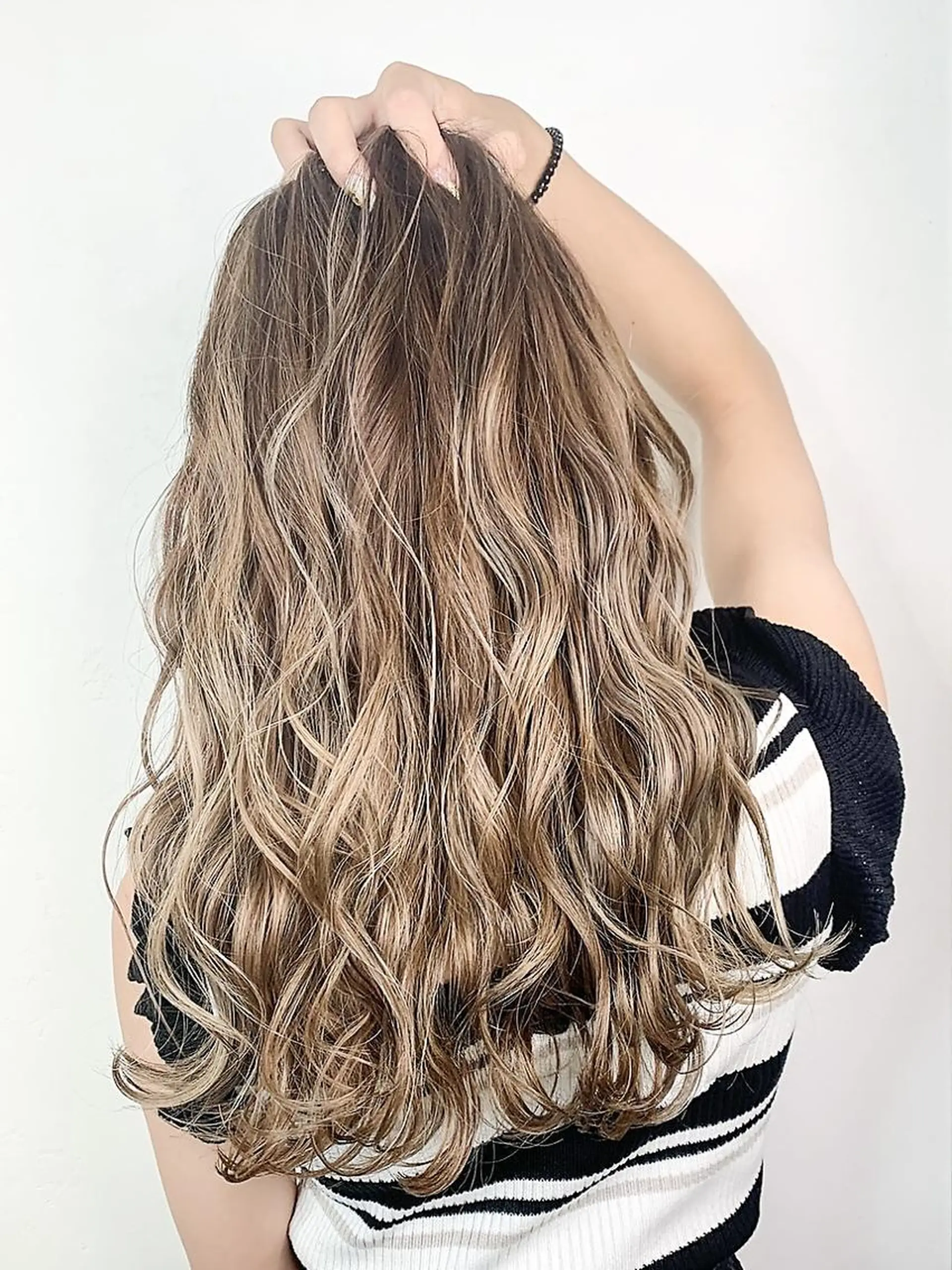 ロング カラー ヘアアレンジ VIM hairおもろまち店のヘアスタイル