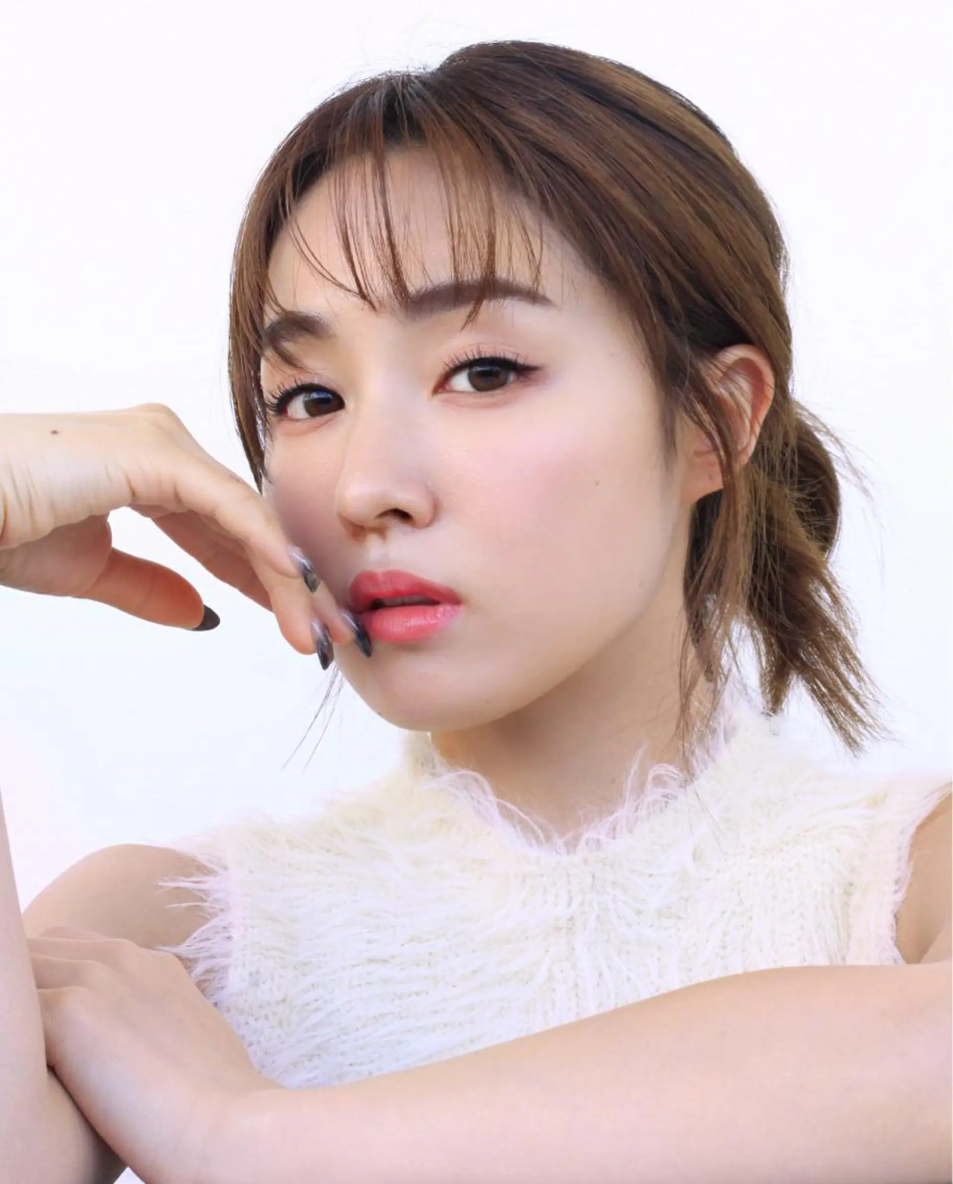 ミディアム ROBBY 表参道yuseiのヘアスタイル