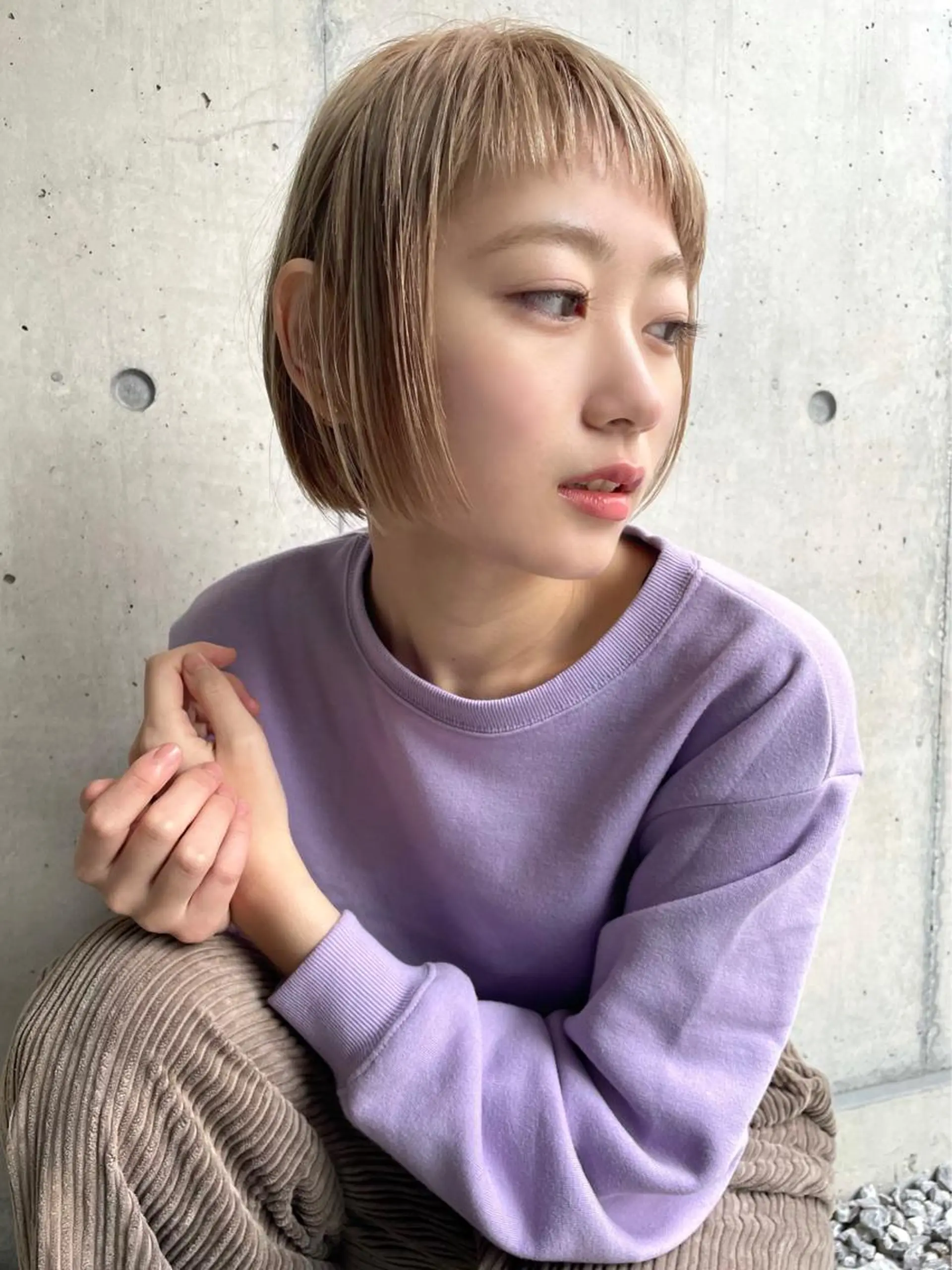 ショート カラー ベージュカラー ブリーチ ミルクティーベージュ ボブ 伸ばしかけ kibito所属・大西 真人🪴のヘアスタイル