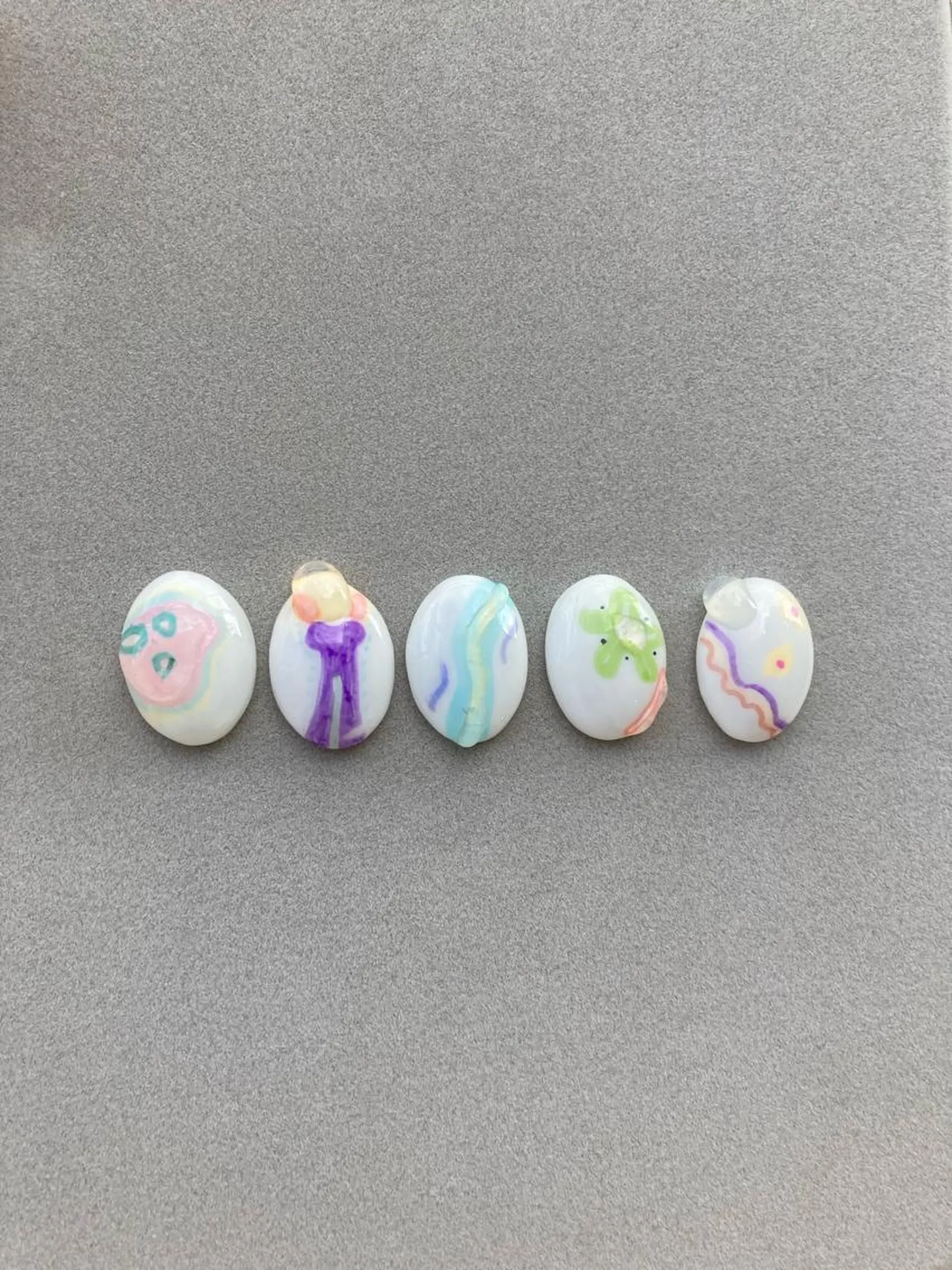 ネイル nailsalon　hue所属・小山 羽奈のネイルデザイン