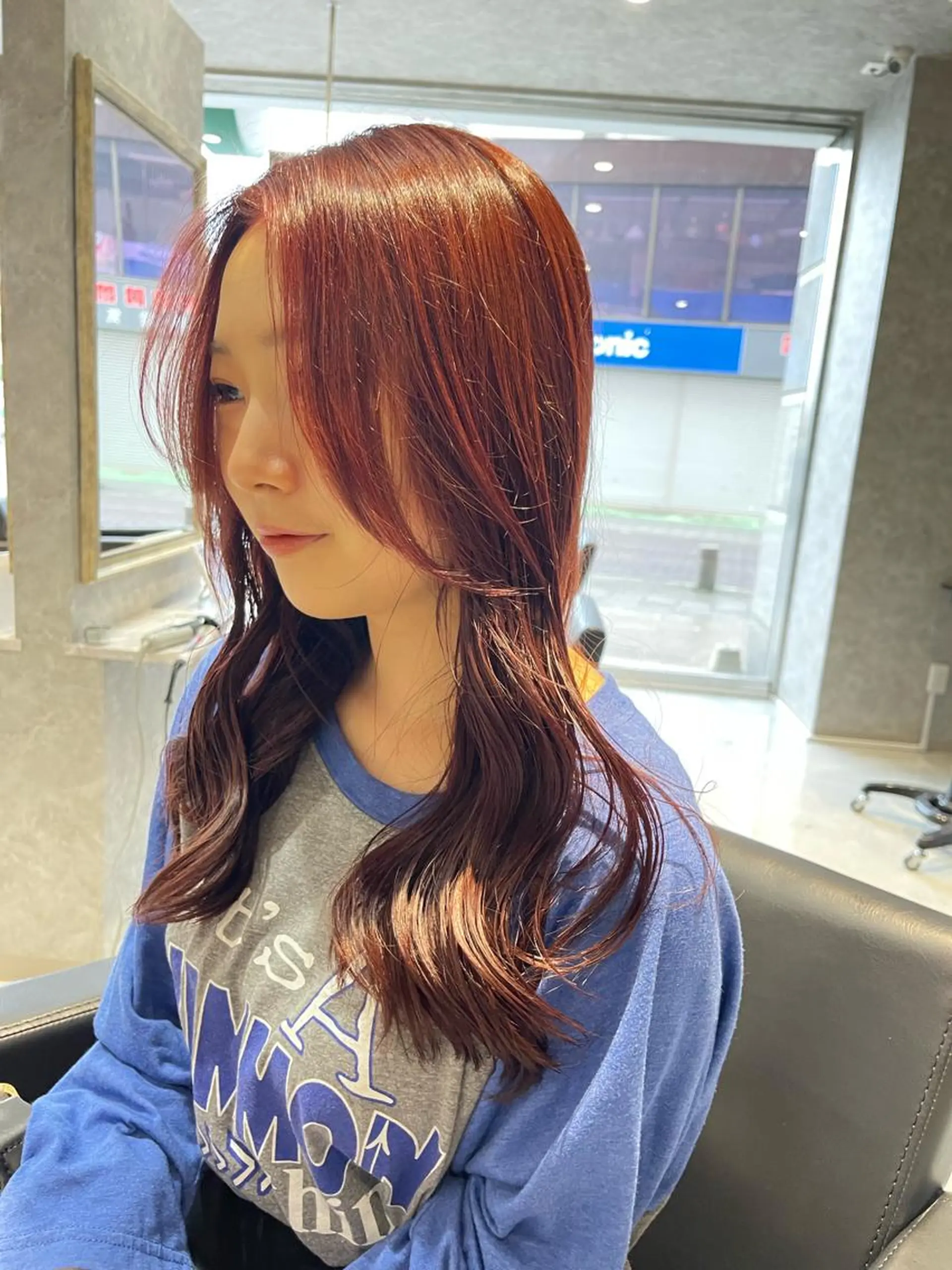 セミロング ヘアカラー トリートメント ハイトーン ／ レイヤー/吉田陸斗のヘアスタイル