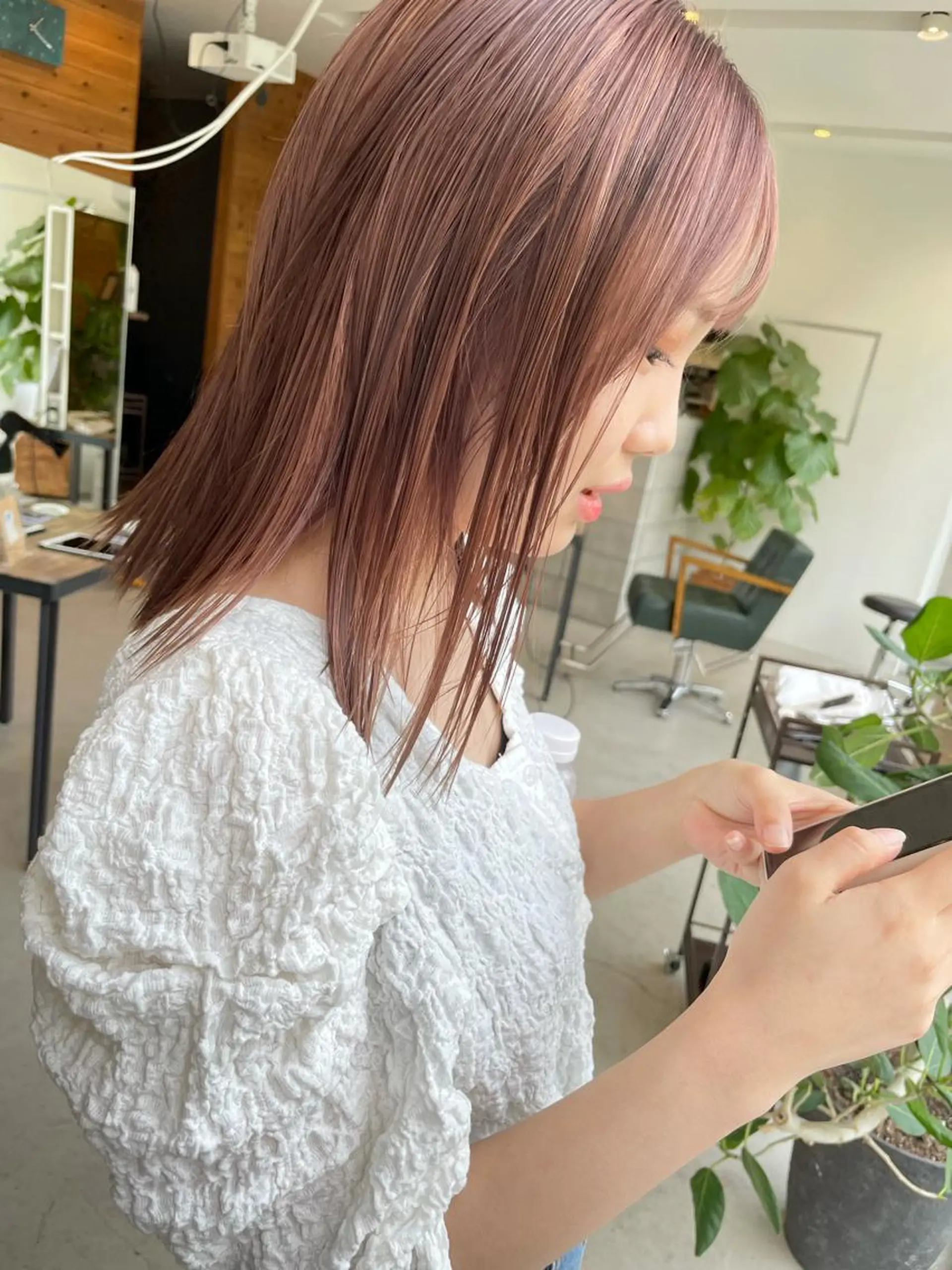 ミディアム カラー ill.所属・ill［イル］大須 kojimaのヘアスタイル