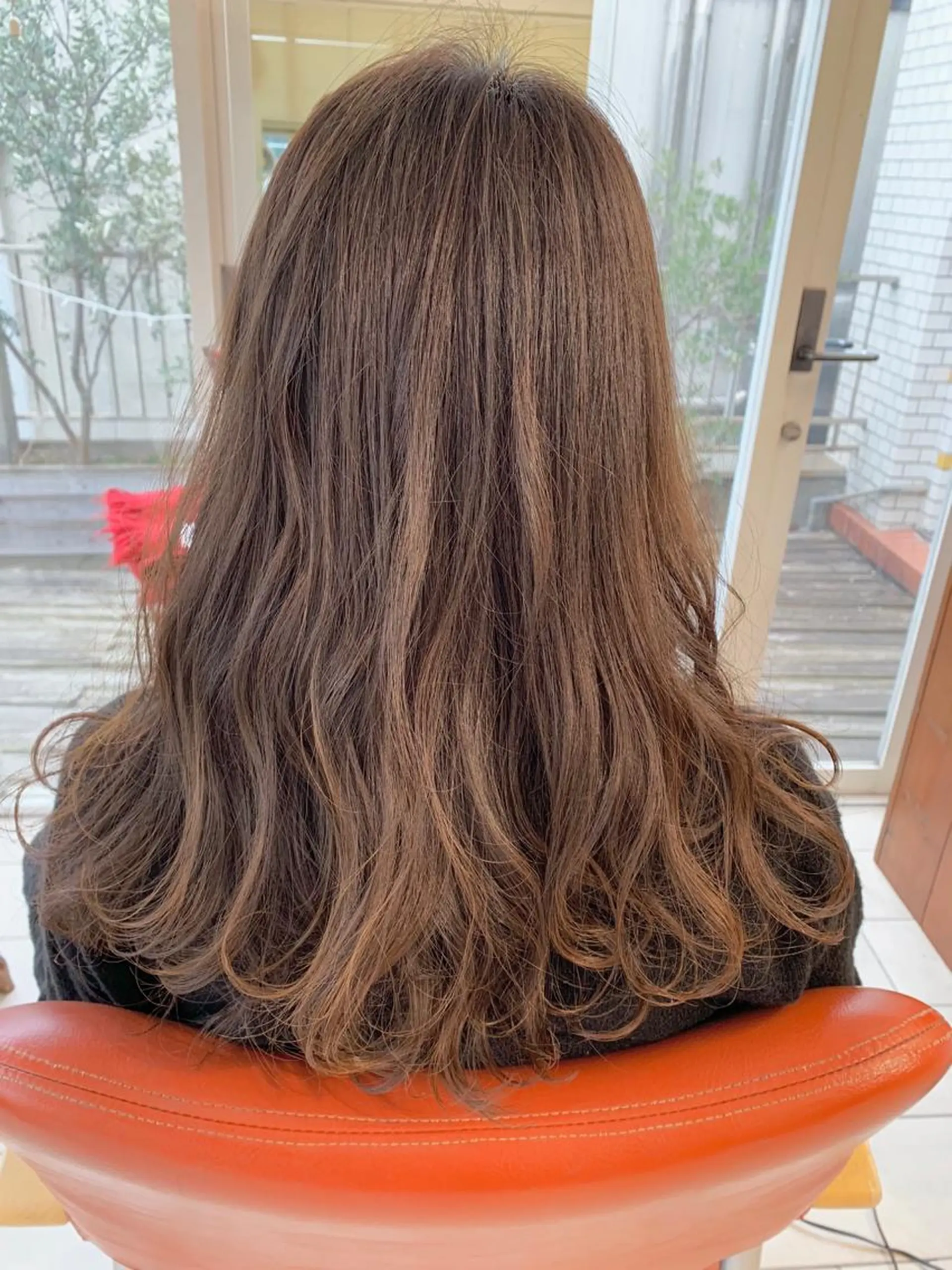 セミロング カラー カット ヘアカラー トリートメント 加藤 綾華のヘアスタイル