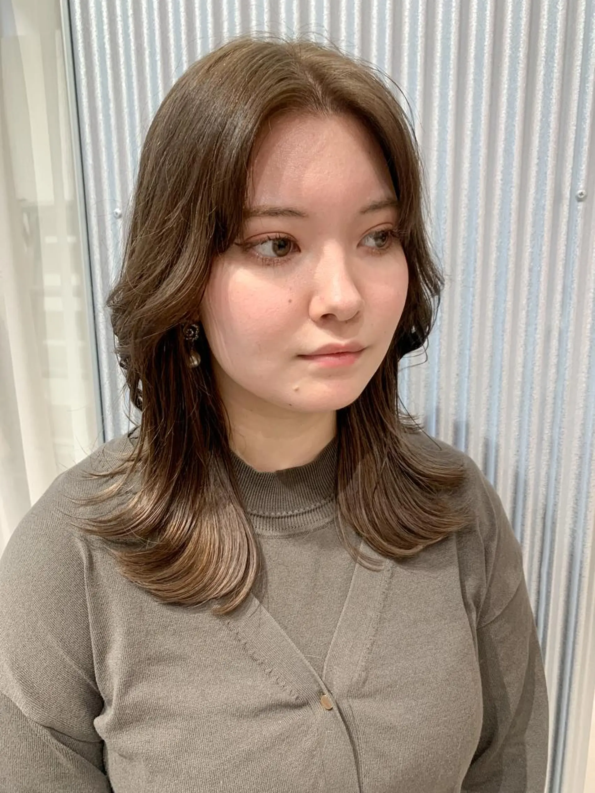 ミディアム カラー ヘアアレンジ ブリーチ カット ヘアカラー トリートメント yuka .のヘアスタイル