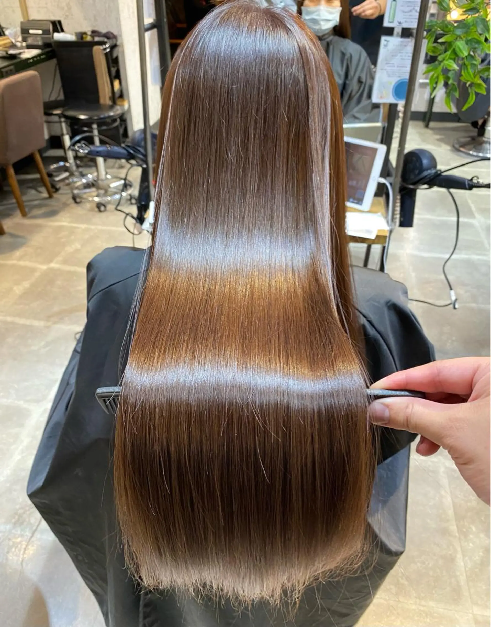 ロング カラー カット 縮毛矯正 トリートメント レイヤー🤍 ベージュ🤍　聖奈のヘアスタイル