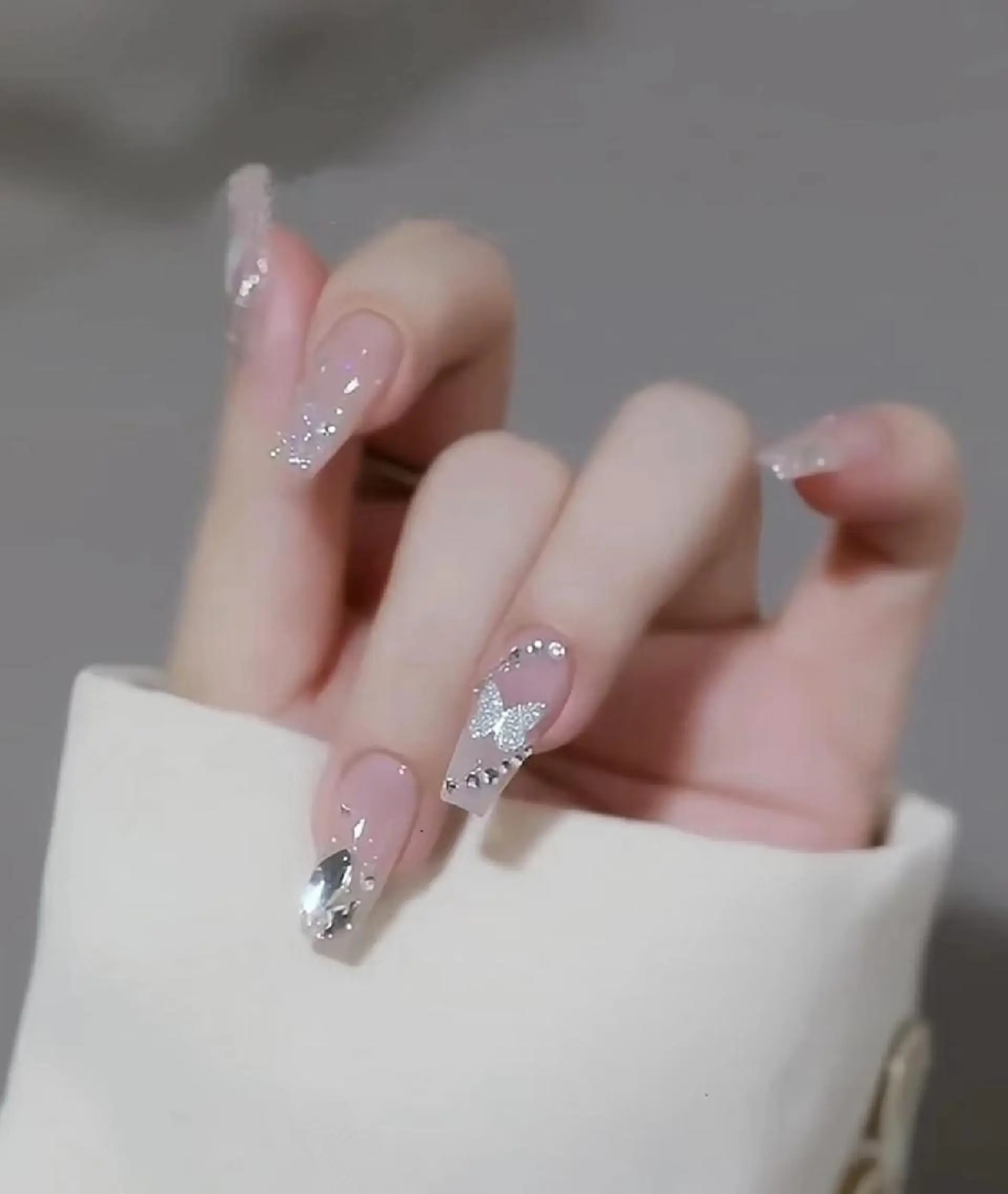 ネイル Theone栄店 伊藤のネイルデザイン