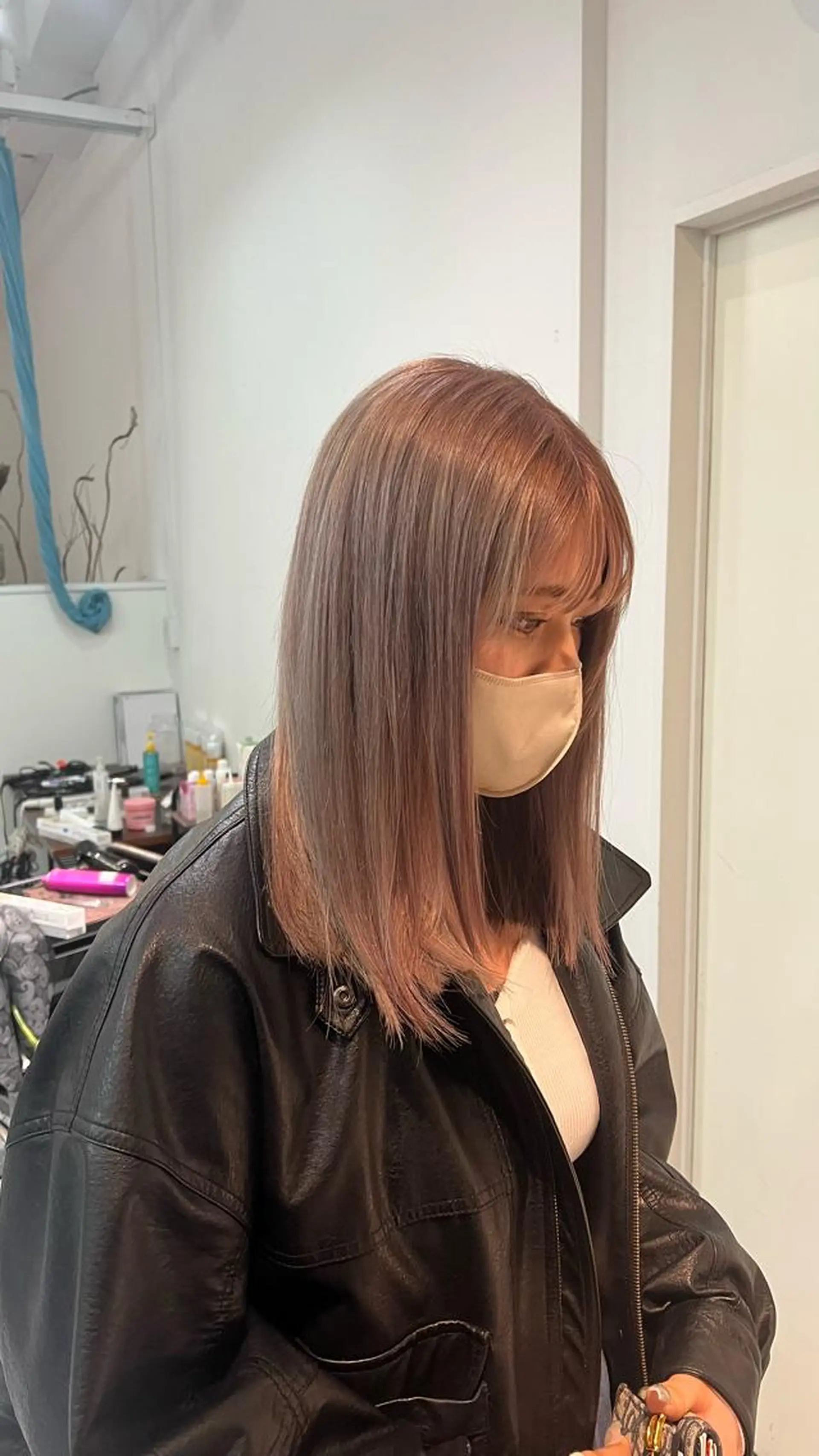 セミロング カラー 🌈re-room EIKI🇰🇷のヘアスタイル