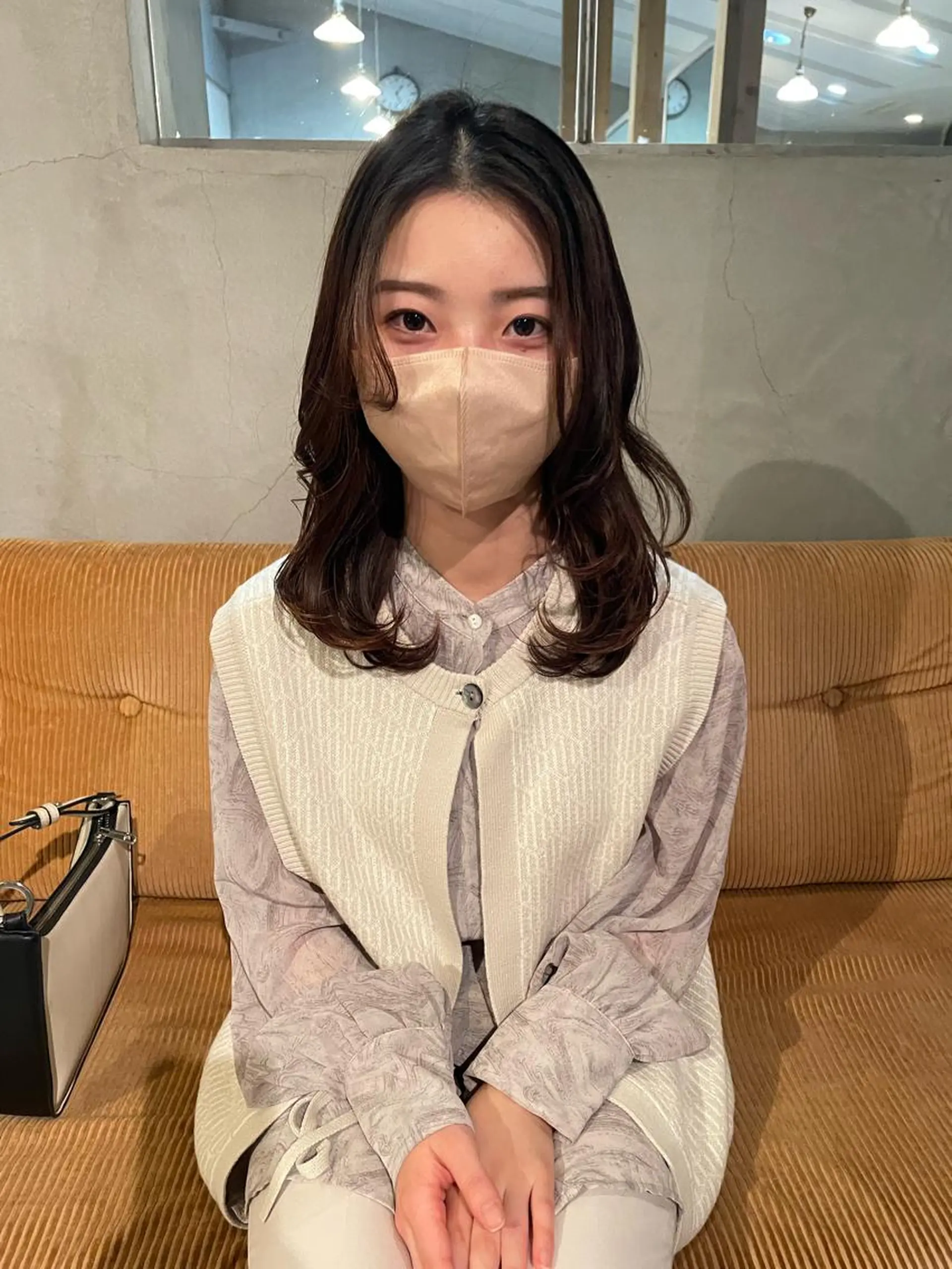 ミディアム 顔まわりレイヤー 顔周りカット レイヤーカット 石田 まいやのヘアスタイル