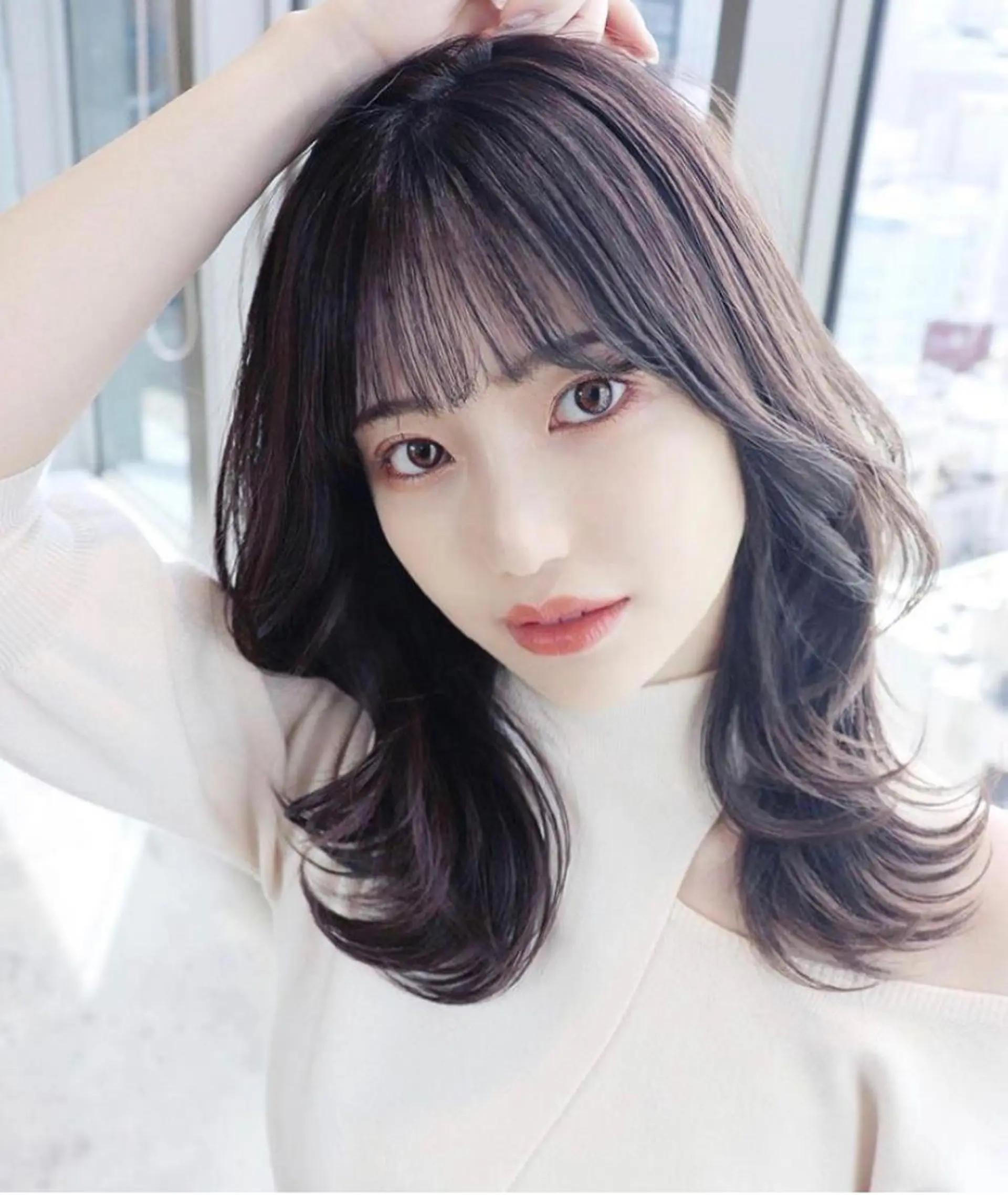 ミディアム カラー AFLOAT TOKYOのヘアスタイル