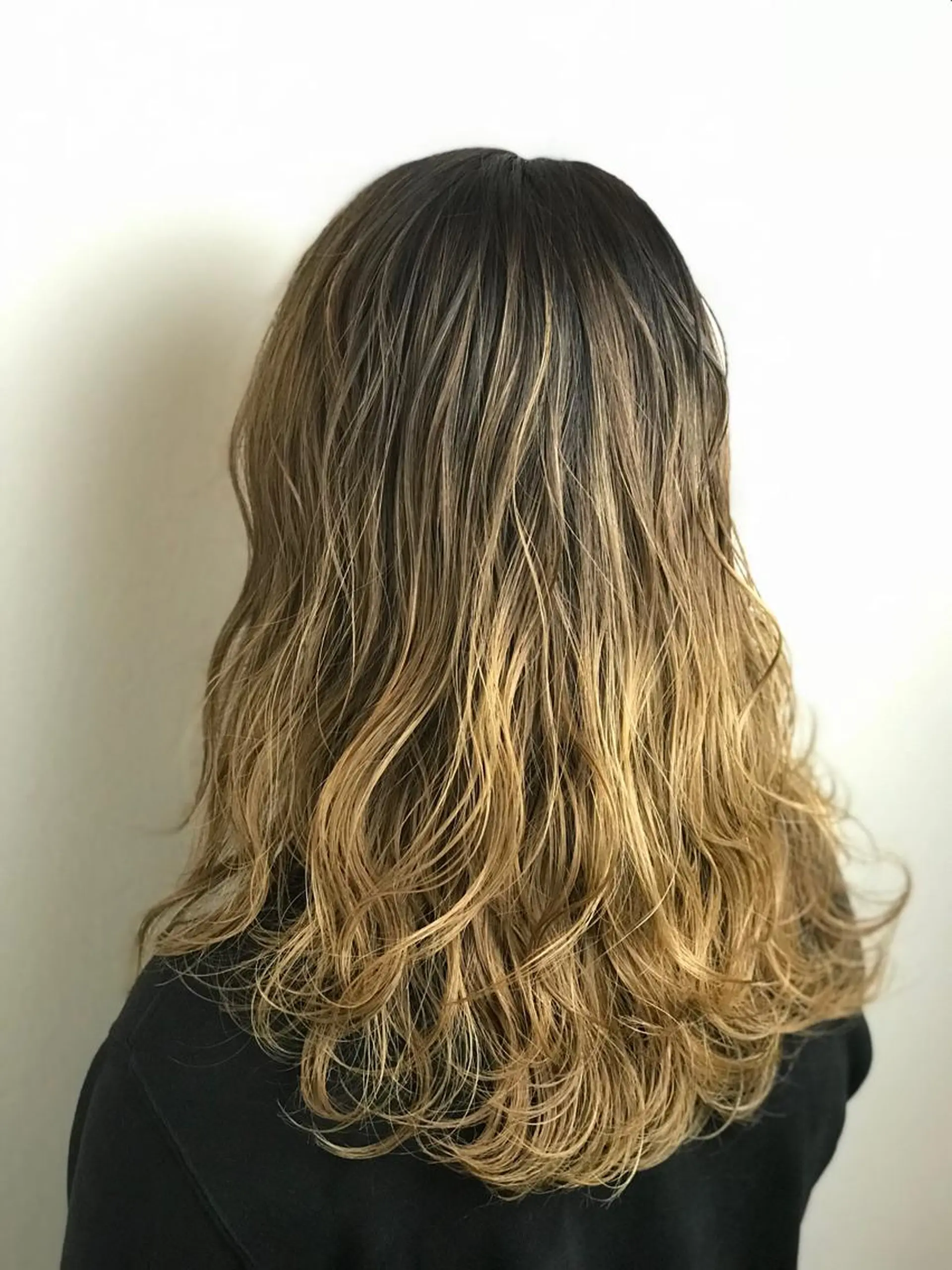 セミロング カラー ベージュカラー グラデーションカラー ハイライトカラー ハイライト 髪質改善×METEO 店長 貞松直也のヘアスタイル