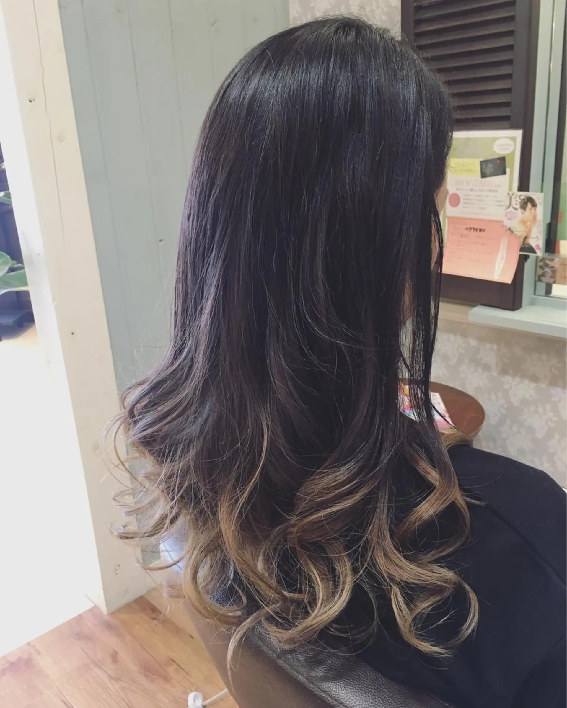 セミロング カラー アッシュ ベージュカラー グラデーションカラー ビーズアモール 豊田店のヘアスタイル