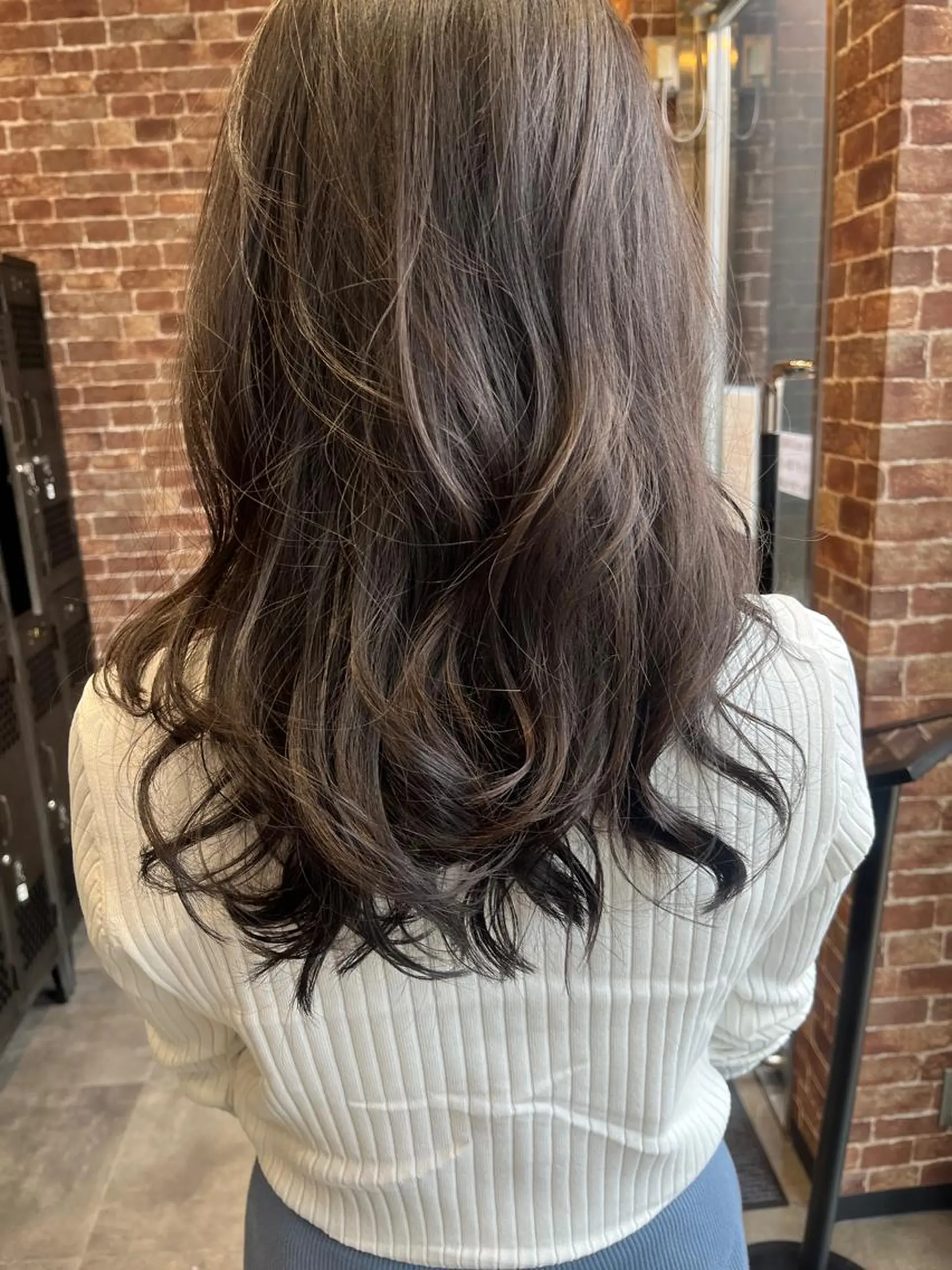 ロング カラー パーマ ヘアアレンジ メンズ キッズ ネイル マツエク・マツパ アイブロウ メンズブリーチ メンズハイライト メンズインナーカラー メンズ韓国風 ブリーチ ヘアカラー トリートメント ヘッドスパ times salon名駅所属・久木原 ゆりのヘアスタイル