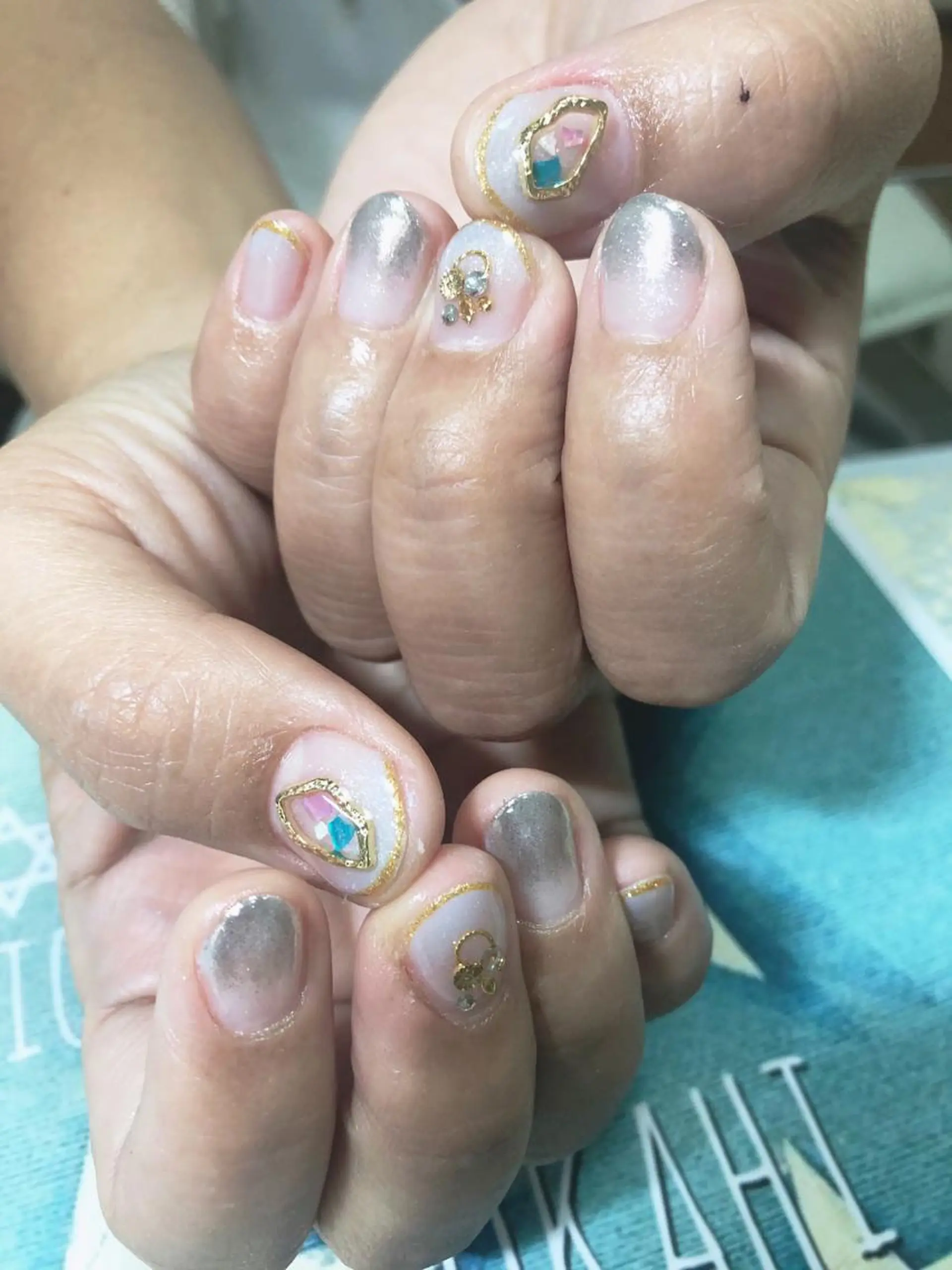 ネイル ハンドネイル フットネイル Lokahi NAILのネイルデザイン