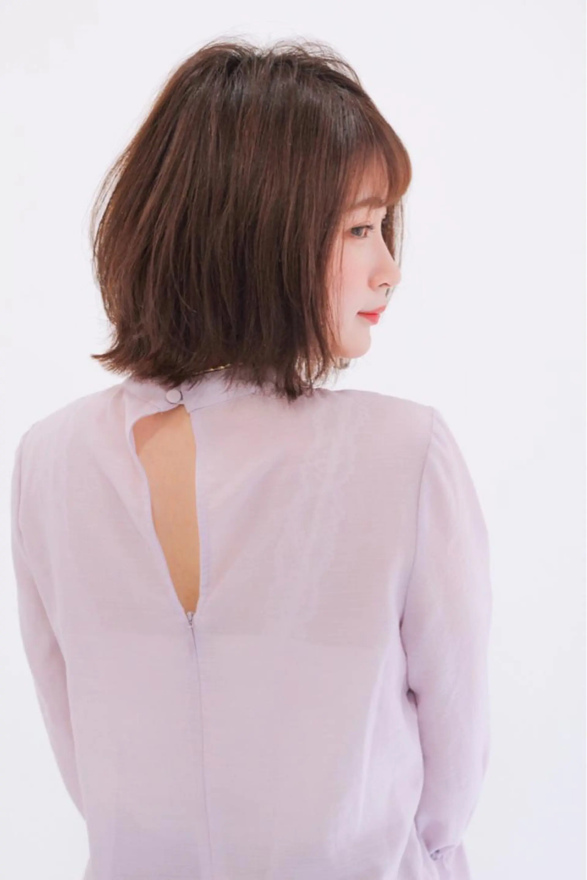 ショート 白髪ぼかしモデル募集 今村理央奈のヘアスタイル