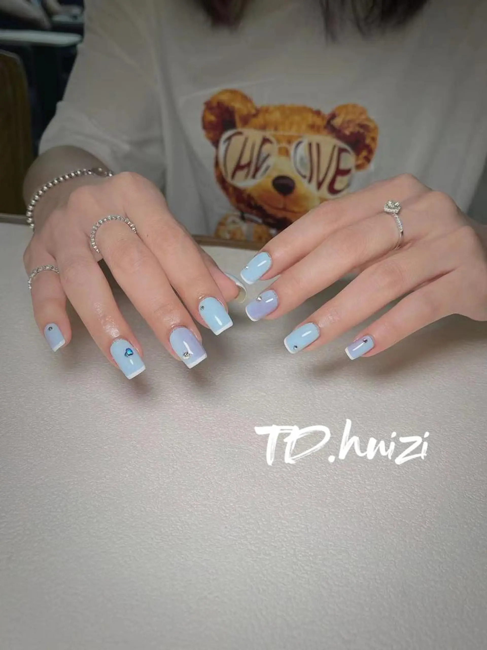 ミディアム めぐみのネイルサロン 惠のネイルデザイン