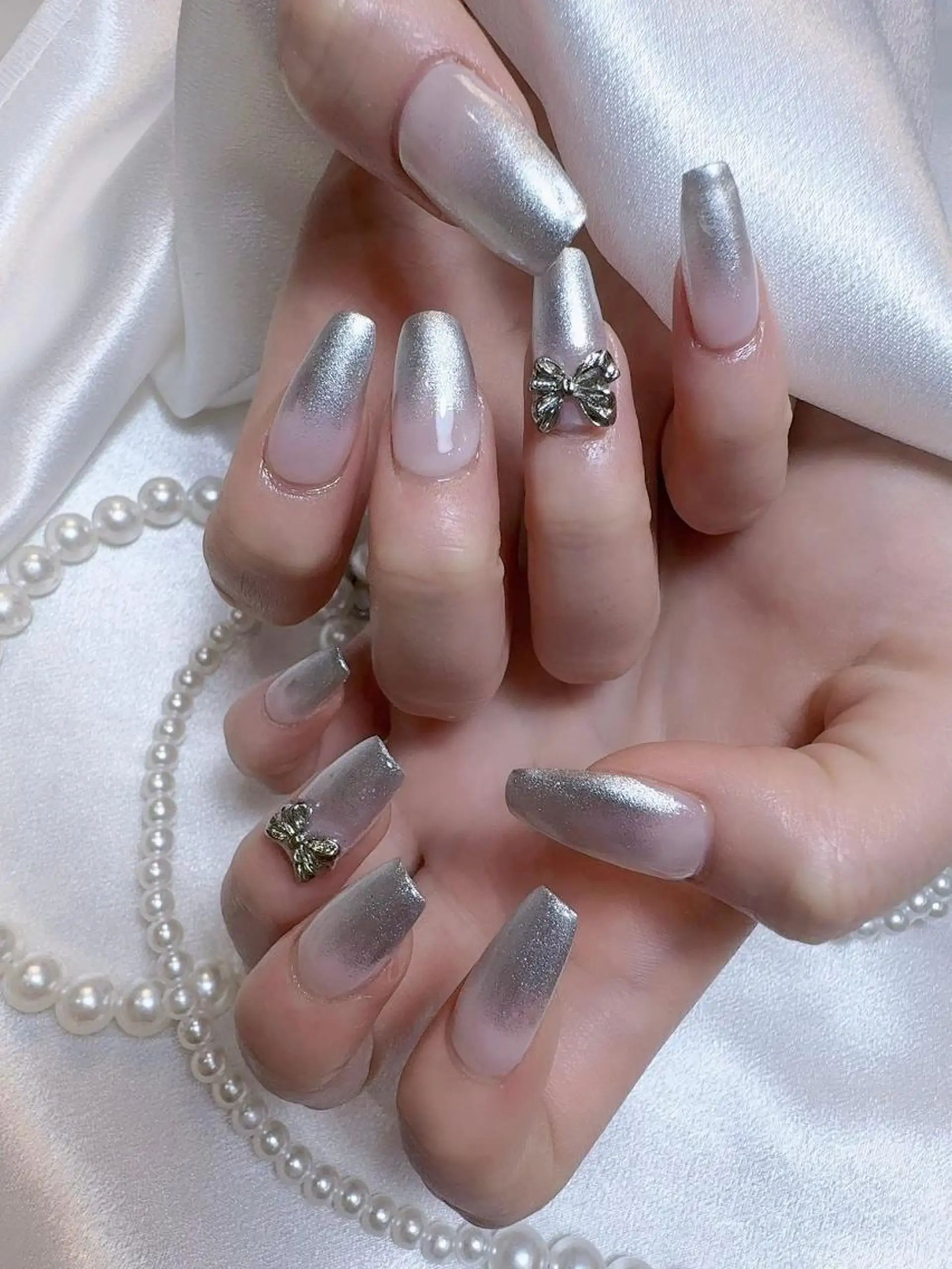 ネイル RAFFINE 月🦋🩵のネイルデザイン