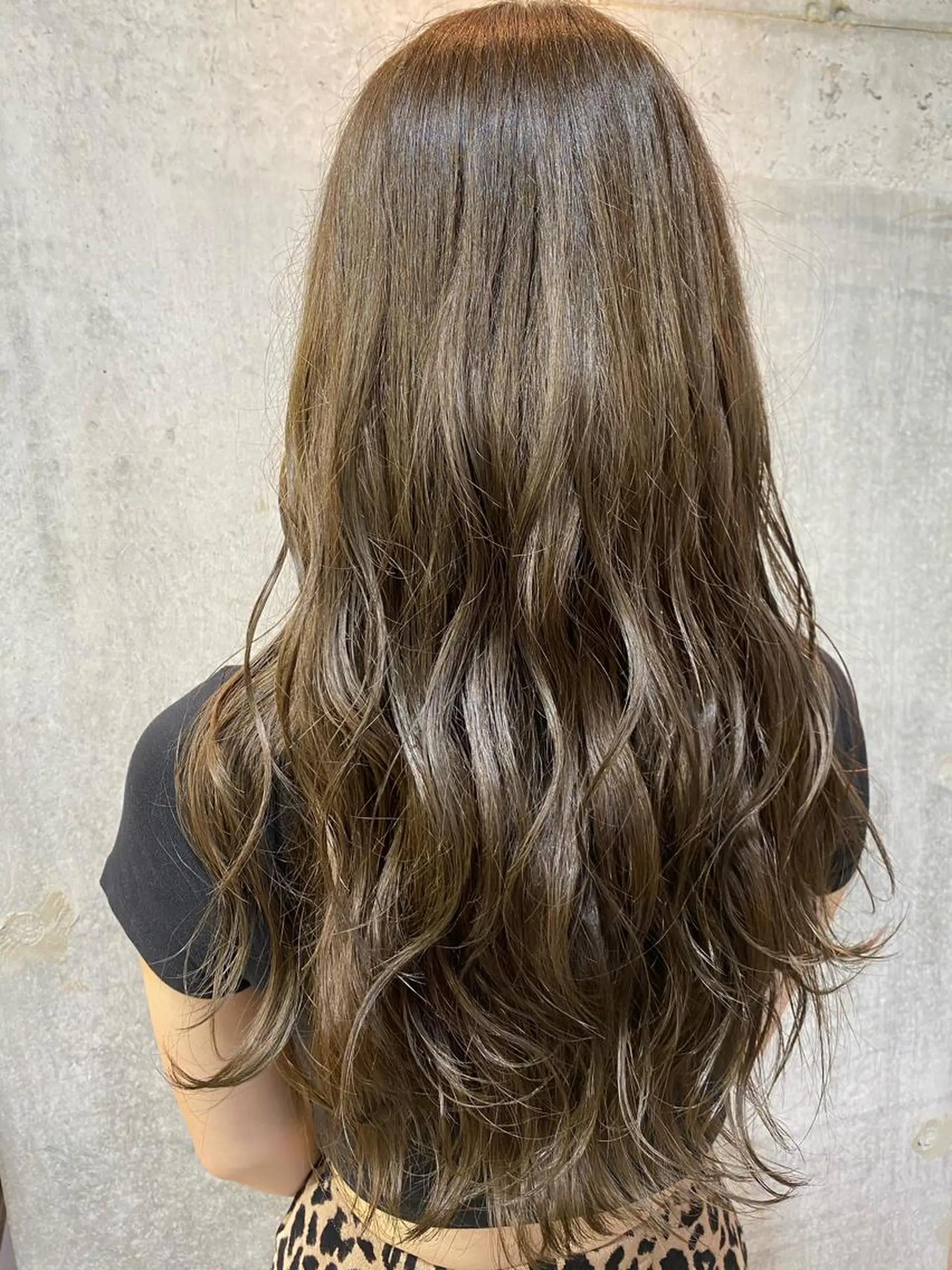 ロング カラー ヘアカラー トリートメント ヘッドスパ mina .のヘアスタイル