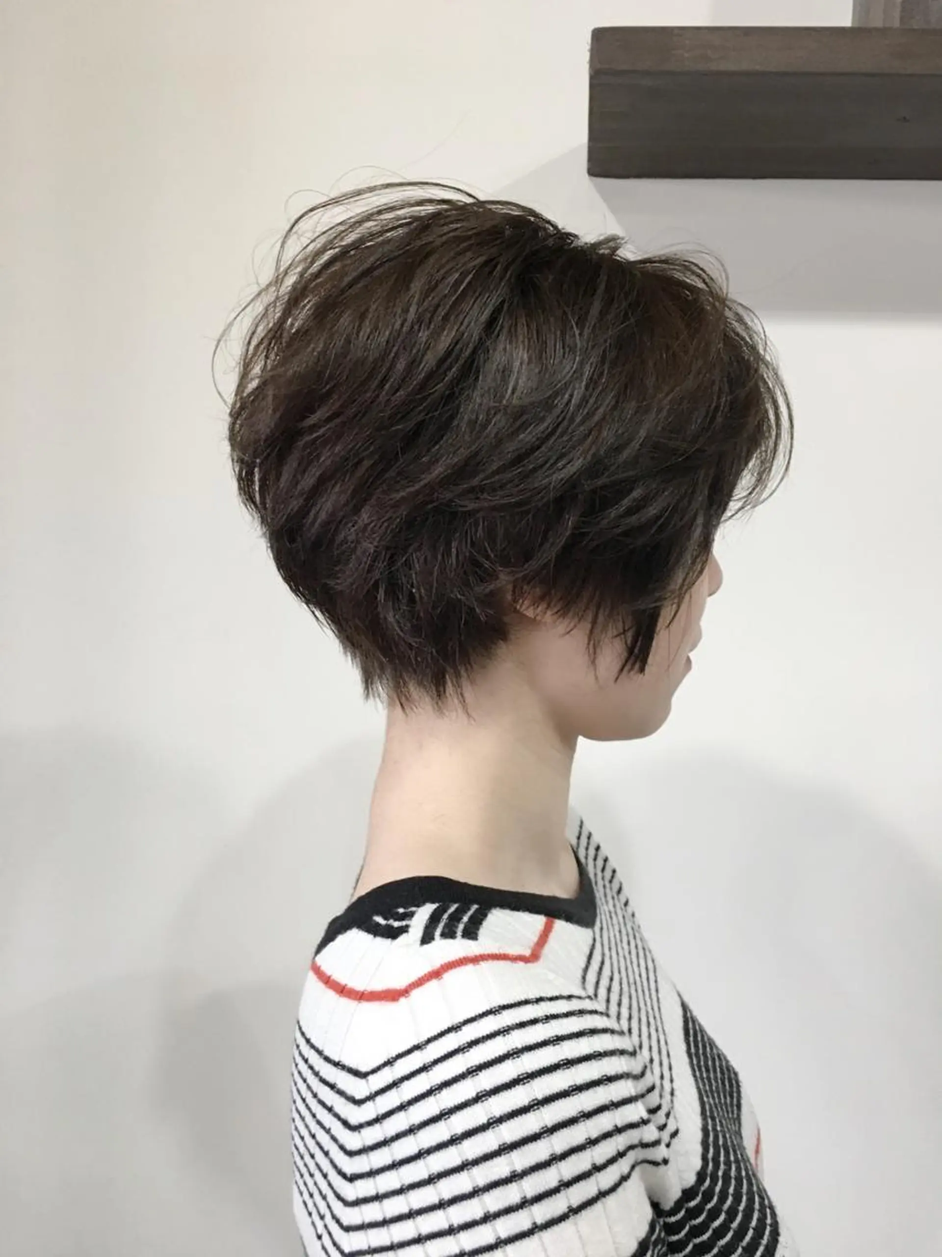 ショート カラー グレージュ ショートヘア カラー特化サロン大阪 ルービック江坂/新城のヘアスタイル