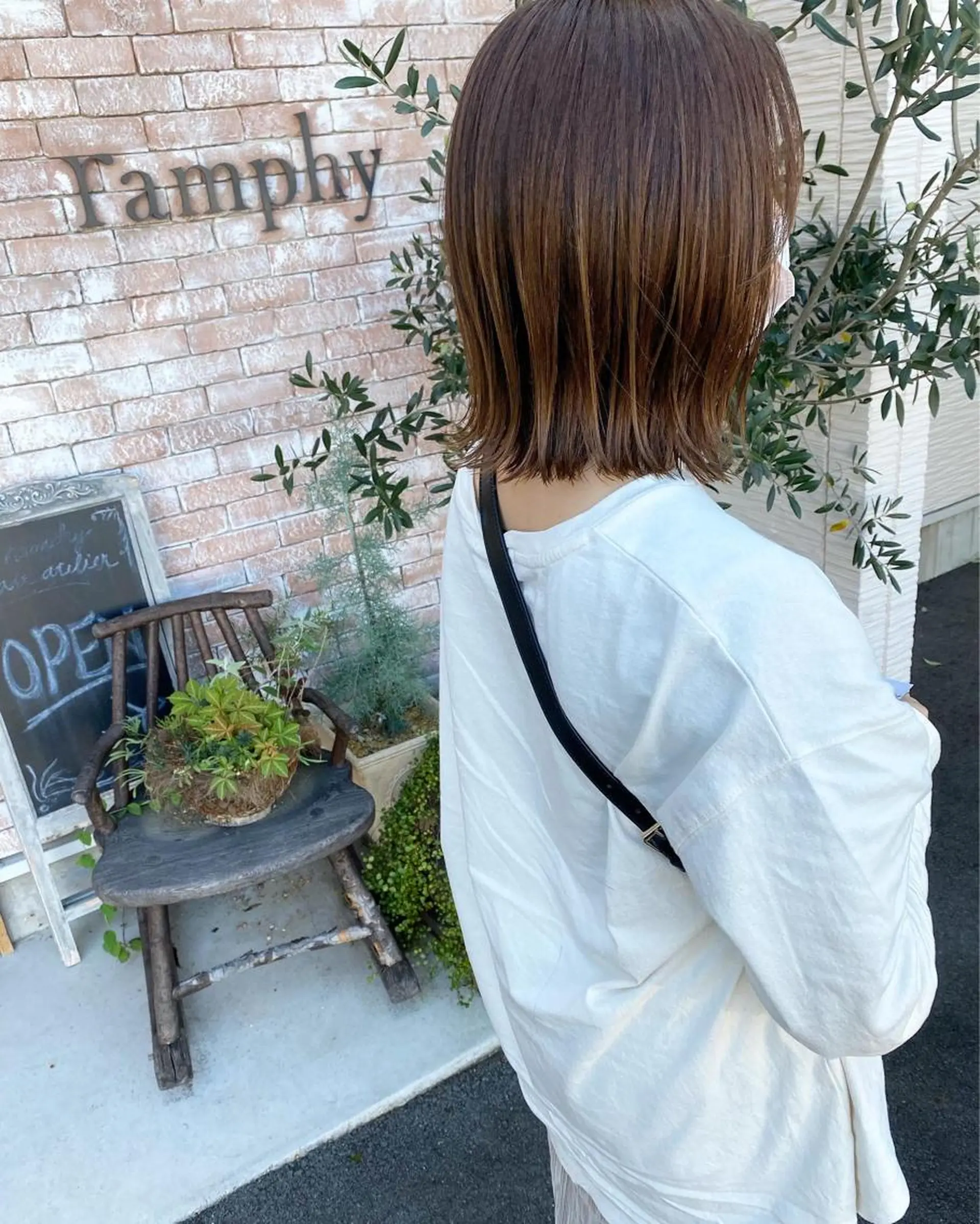 ミディアム カラー 外ハネヘア カット 【浜松・豊橋】 ニシモトのヘアスタイル