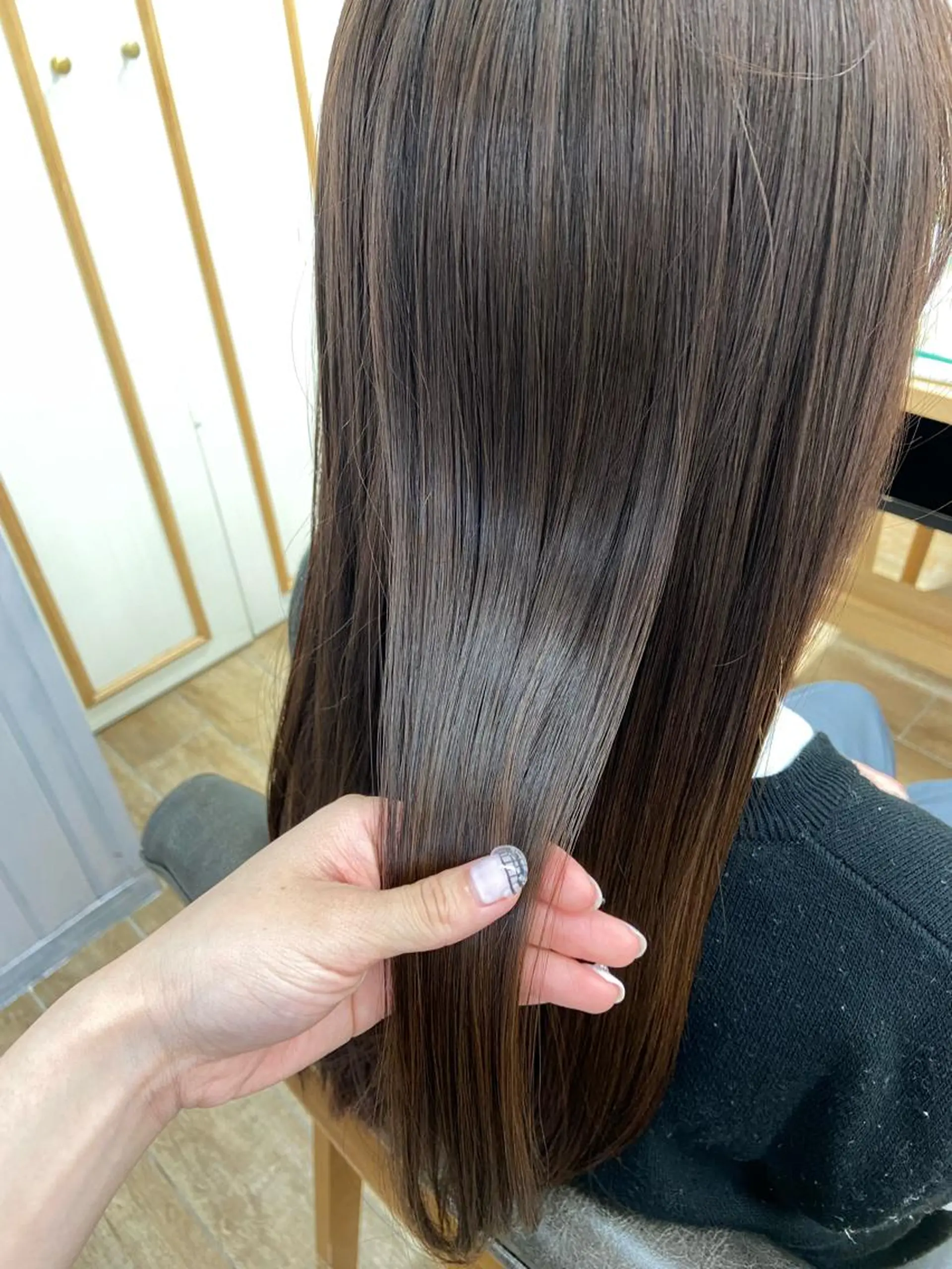 ロング カラー パーマ ヘアアレンジ メンズ キッズ ネイル マツエク・マツパ カット ヘアカラー トリートメント 横浜Bob美容師🤎 ERINAのヘアスタイル