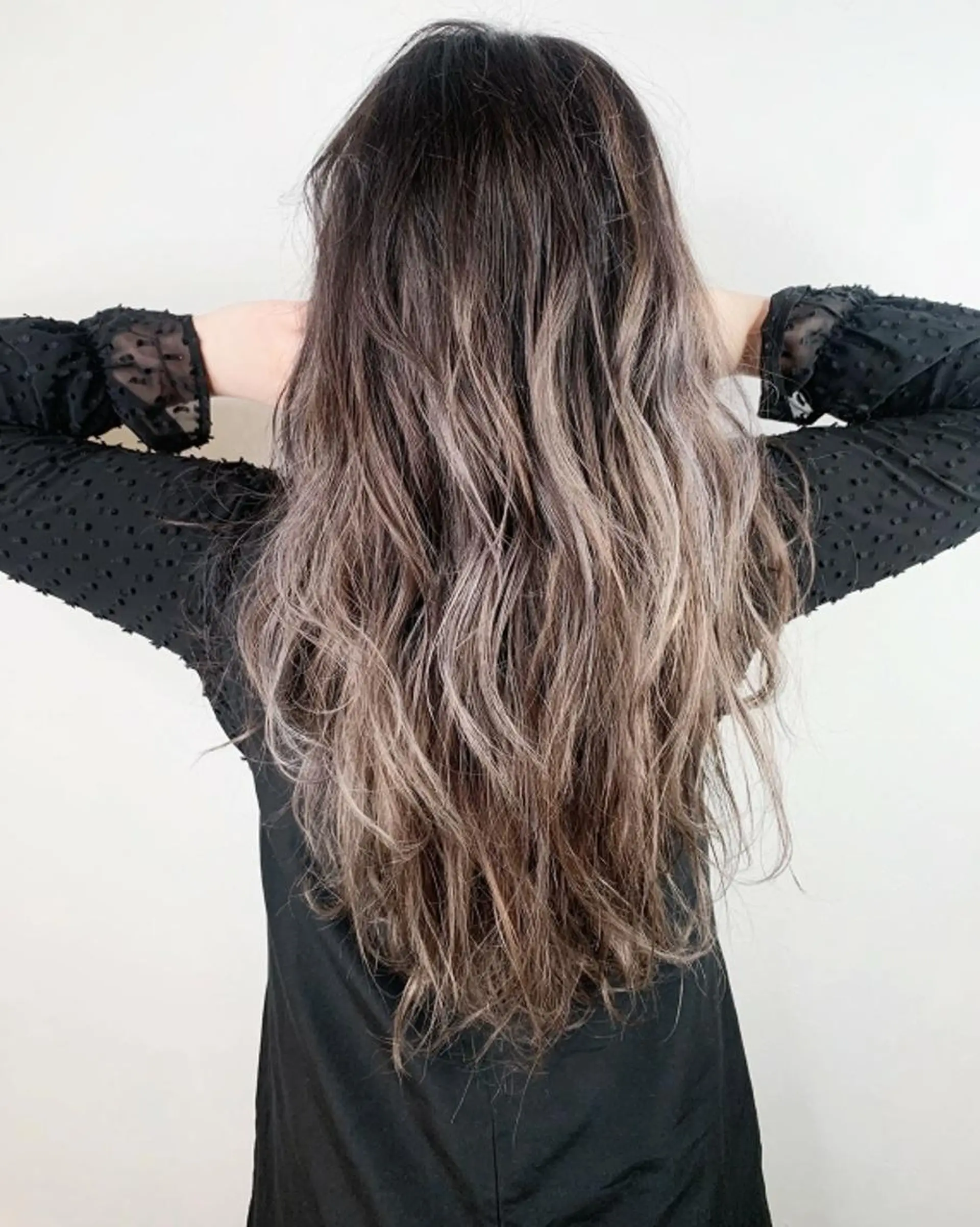 カラー ロング アッシュ アッシュブラウン ベージュカラー 黒髪 ブラウンカラー N° aria 三軒茶屋のヘアスタイル